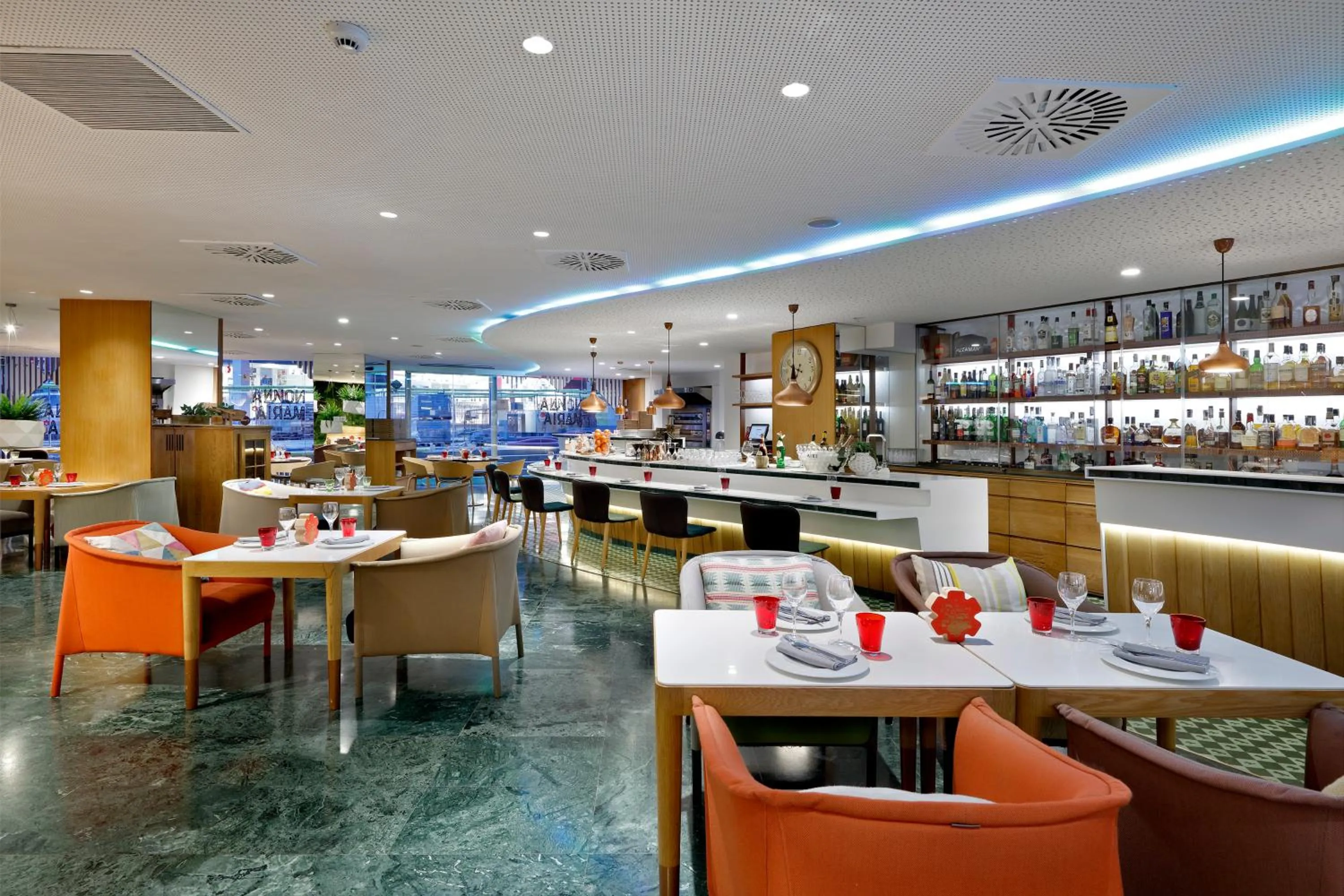 Restaurant/places to eat in Melia Barcelona Sarriá