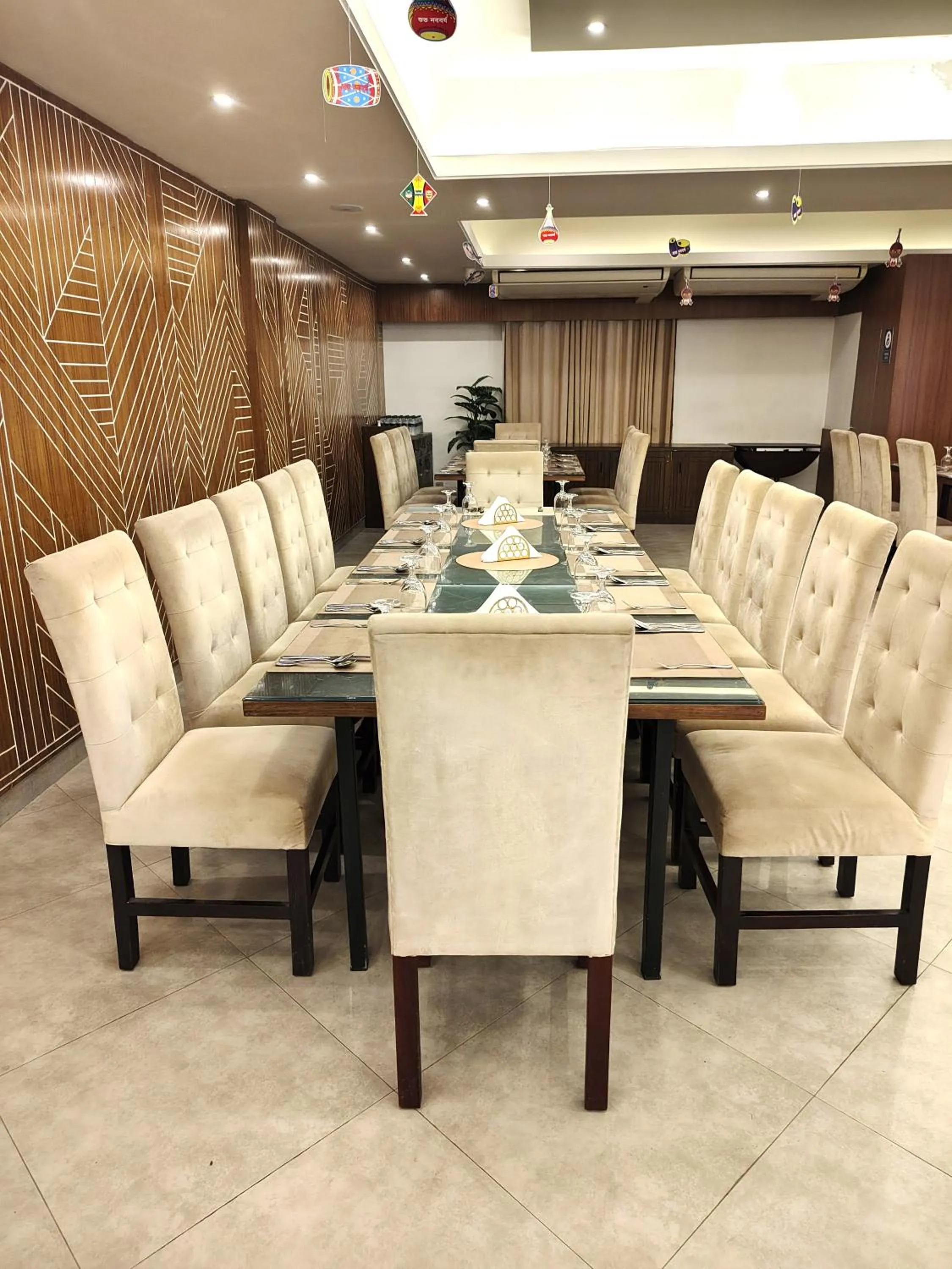 Restaurant/places to eat in Hotel Elite Palace