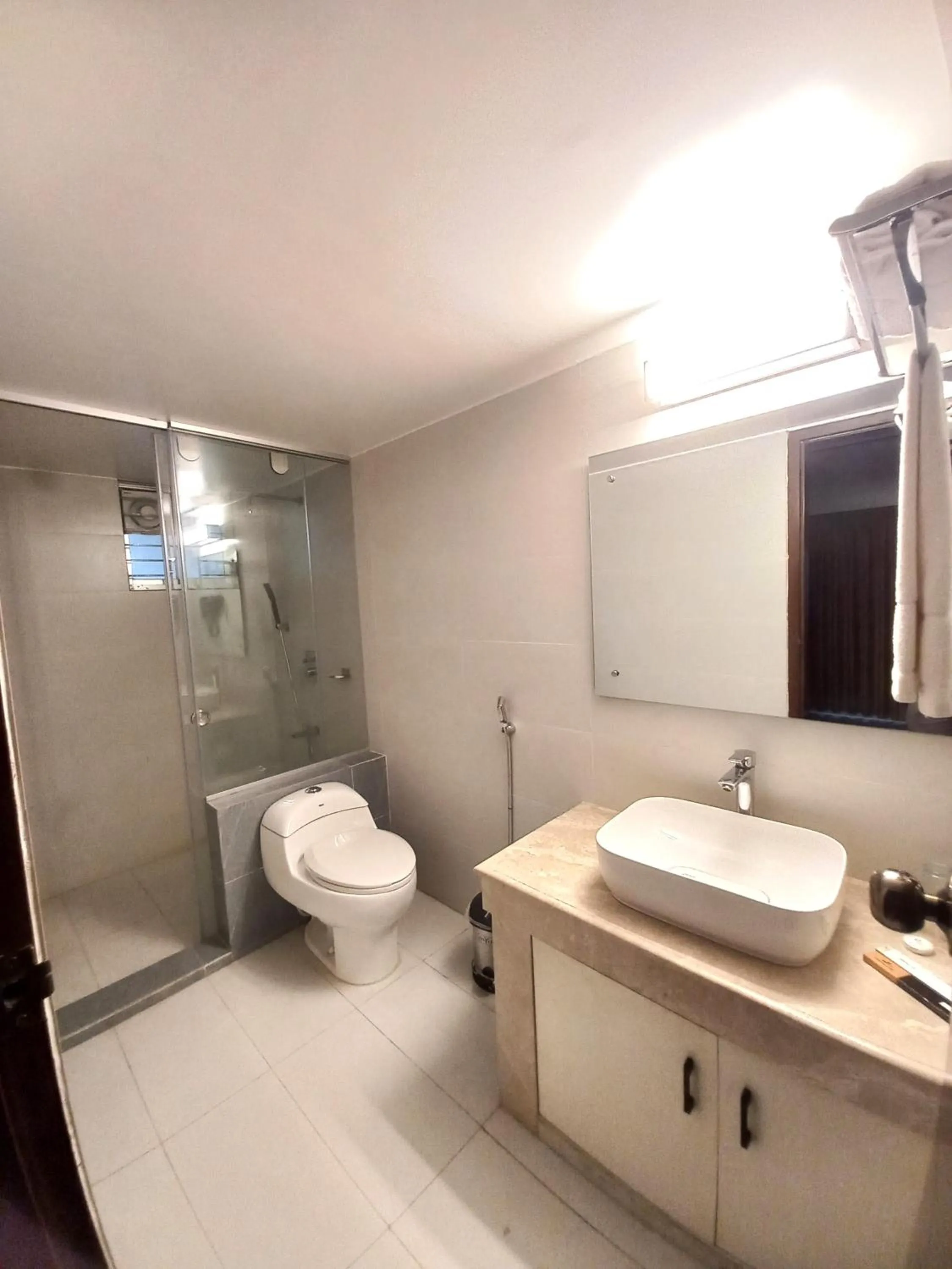 Shower in Hotel Elite Palace