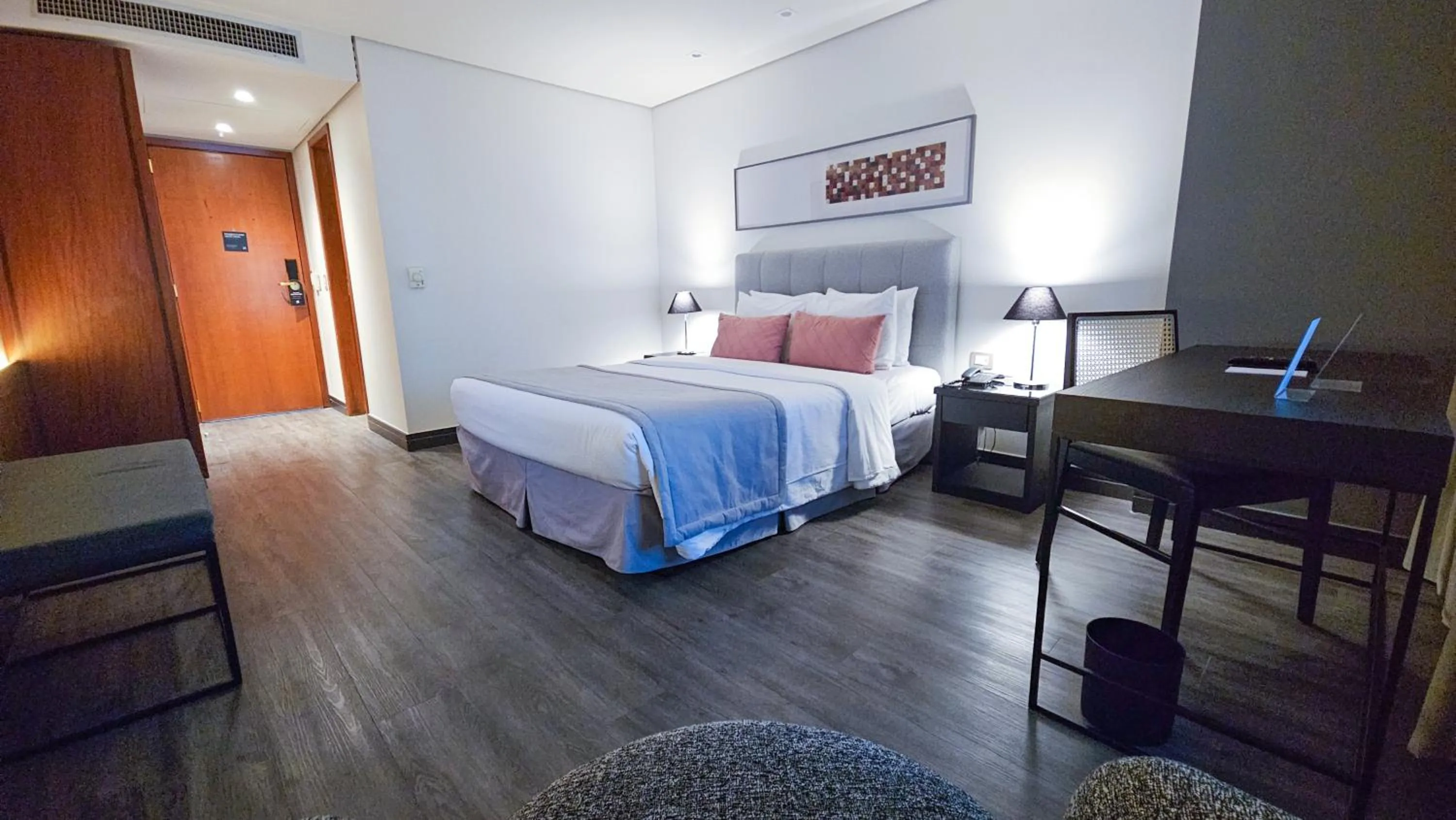 Photo of the whole room, Bed in Laghetto Stilo São Paulo