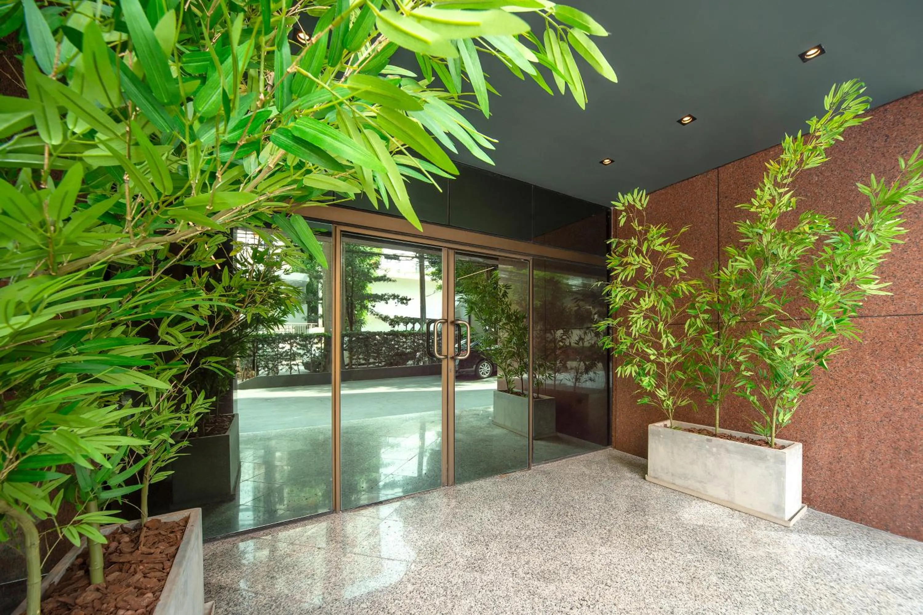 Facade/entrance in Laghetto Stilo São Paulo