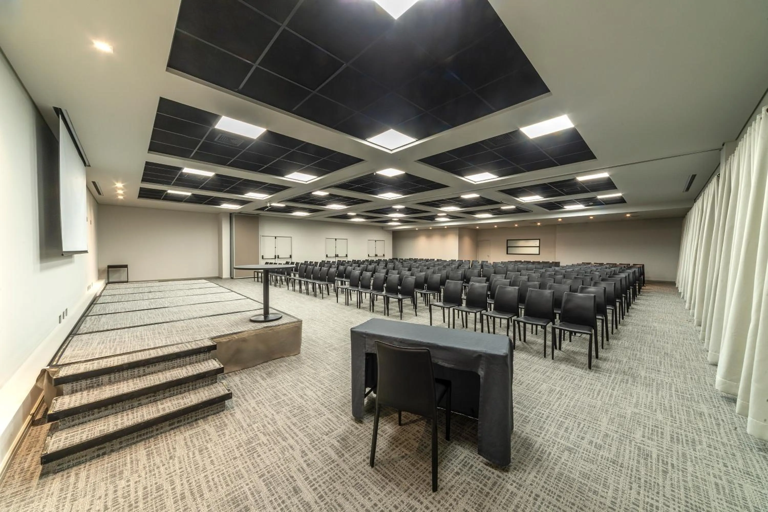 Meeting/conference room in Laghetto Stilo São Paulo