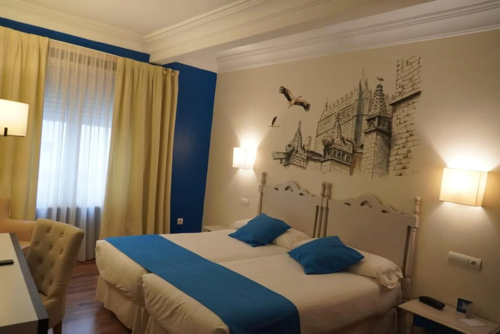 Photo of the whole room, Bed in Palacio Valderrabanos