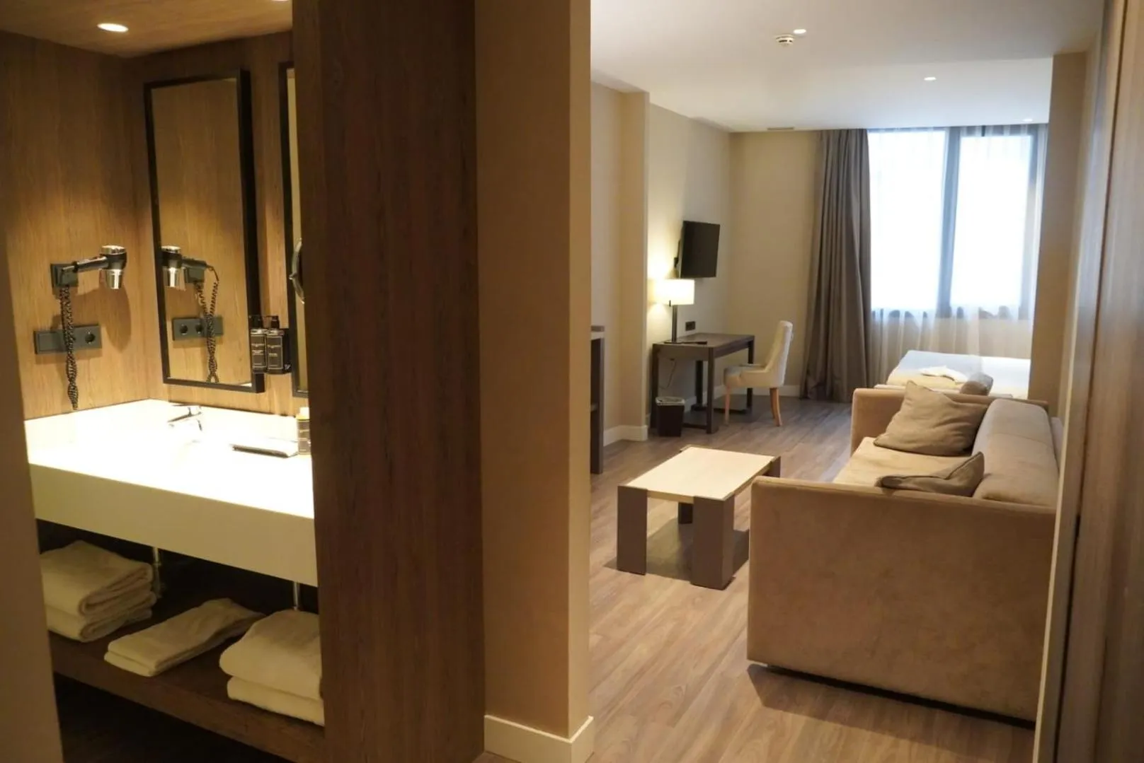 Photo of the whole room, Bed in Palacio Valderrabanos