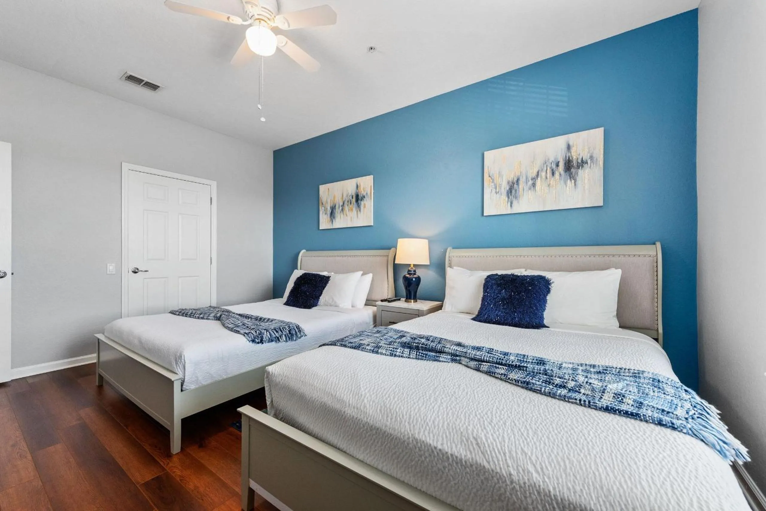 Bed in Vista Cay Resort