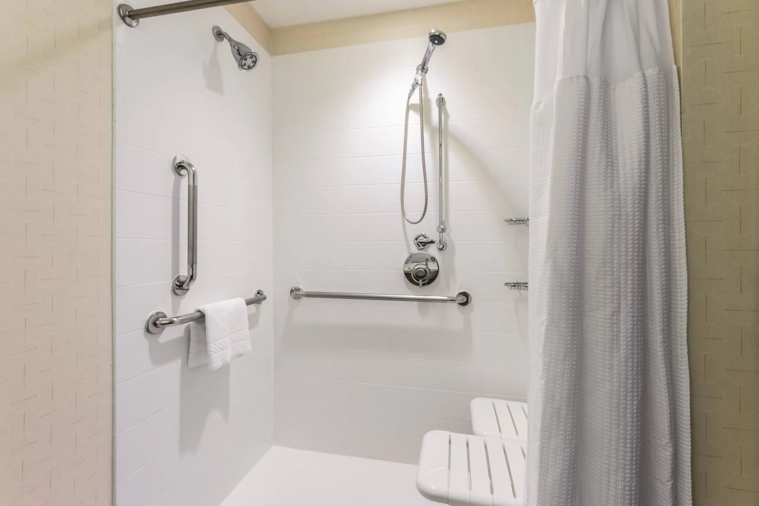 Bathroom in SpringHill Suites by Marriott Dallas Plano/Frisco