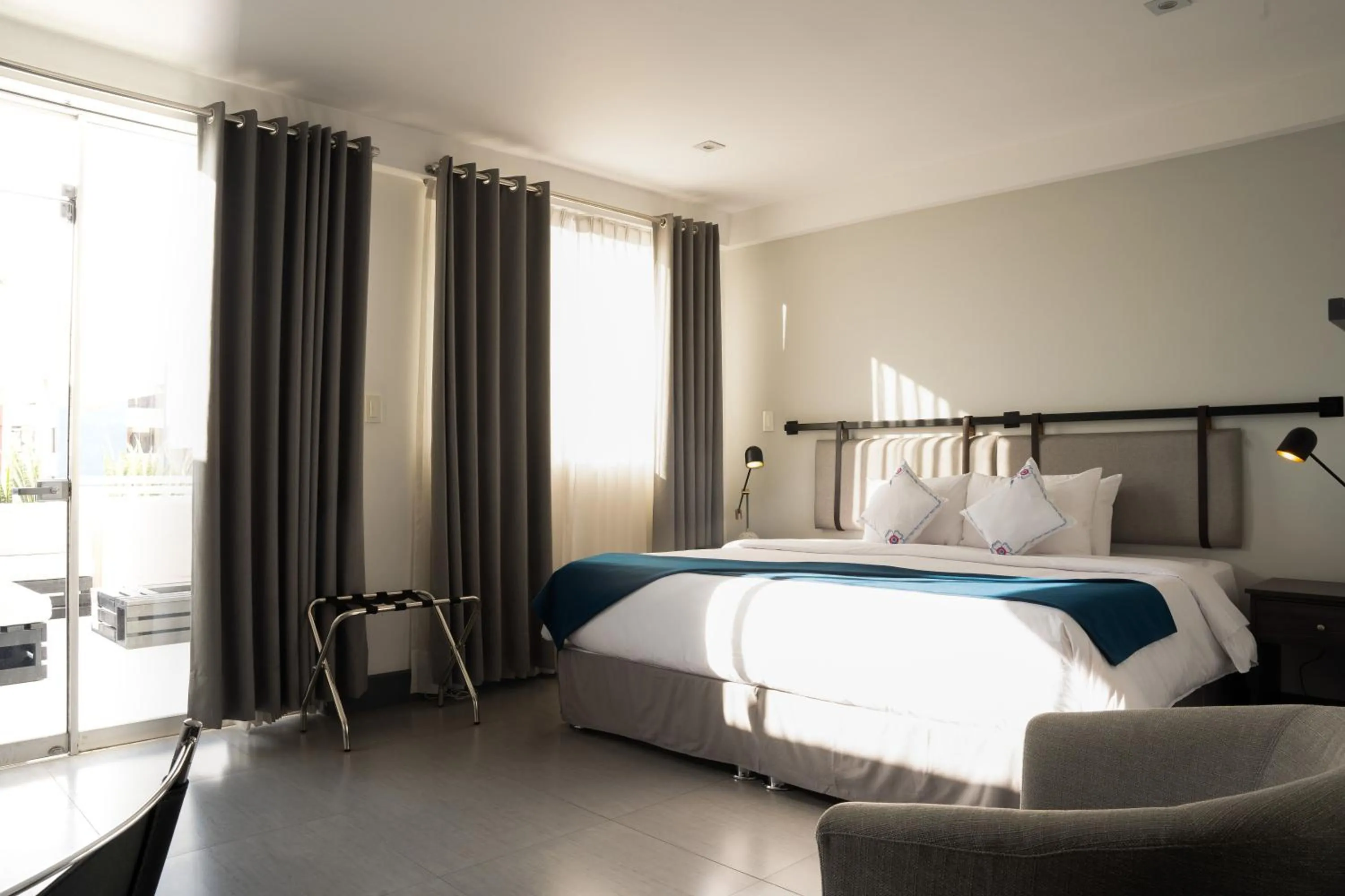 Photo of the whole room in QASA Arequipa by NOMAD