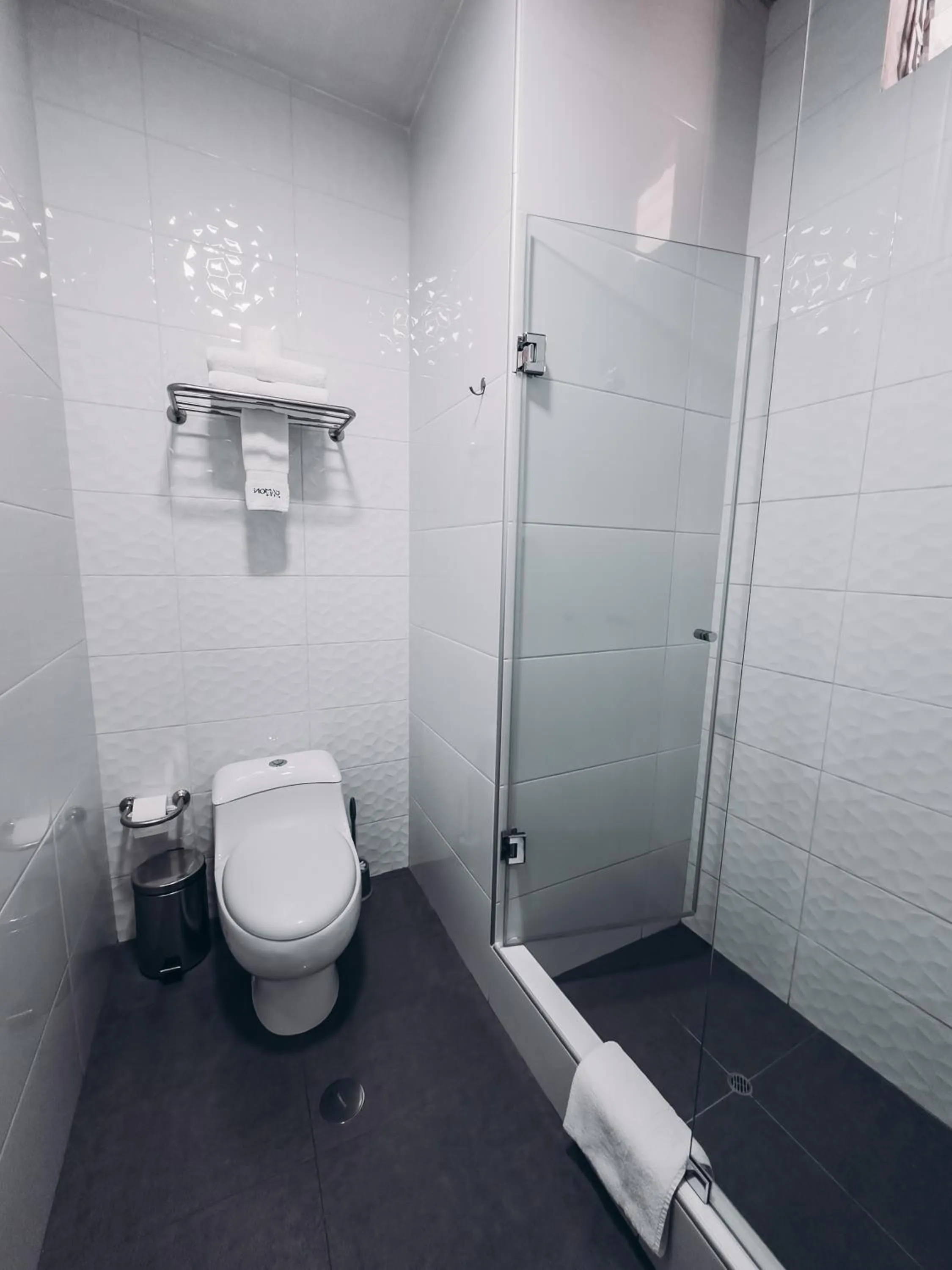 Bathroom in QASA Arequipa by NOMAD