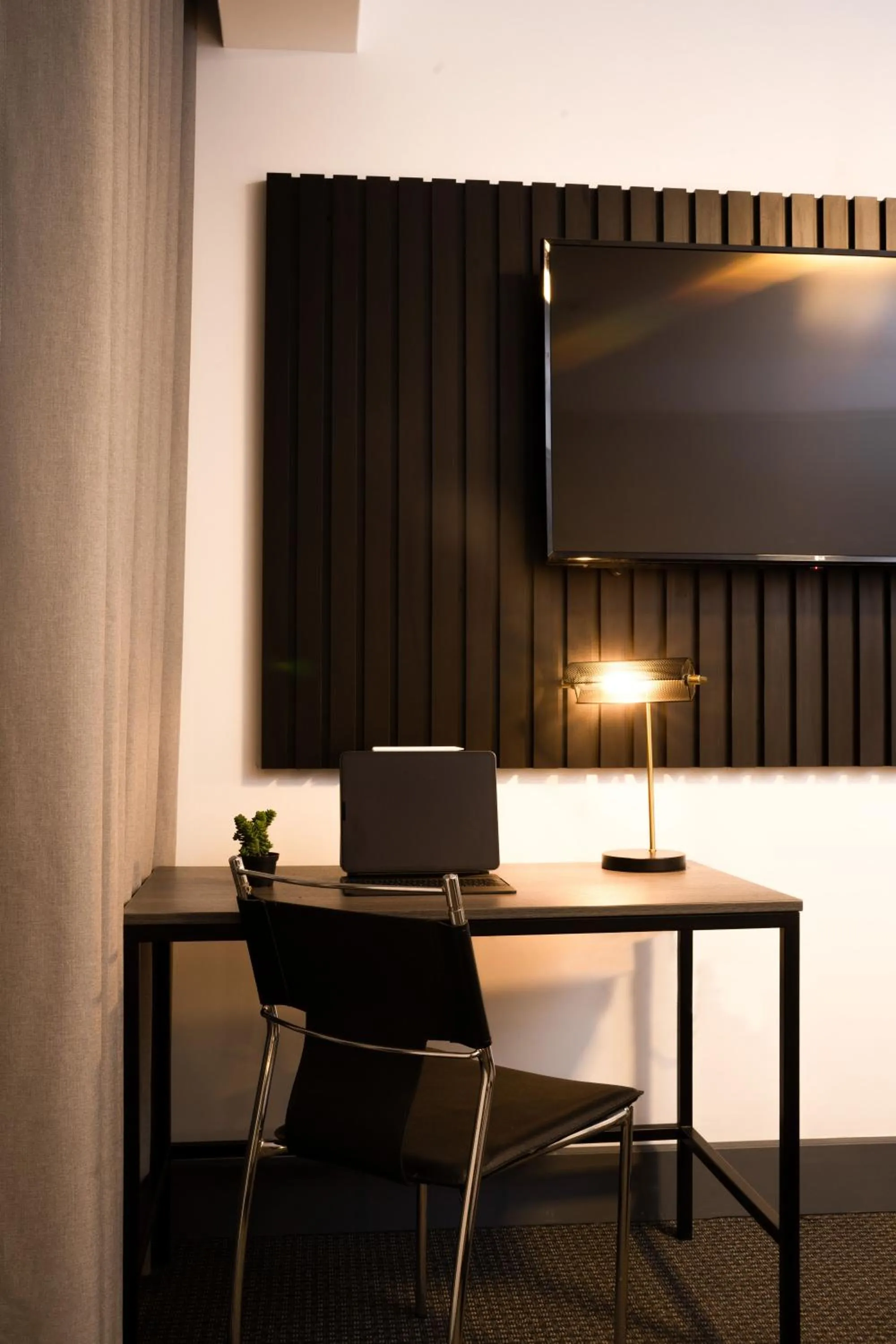 hair dresser in QASA Arequipa by NOMAD