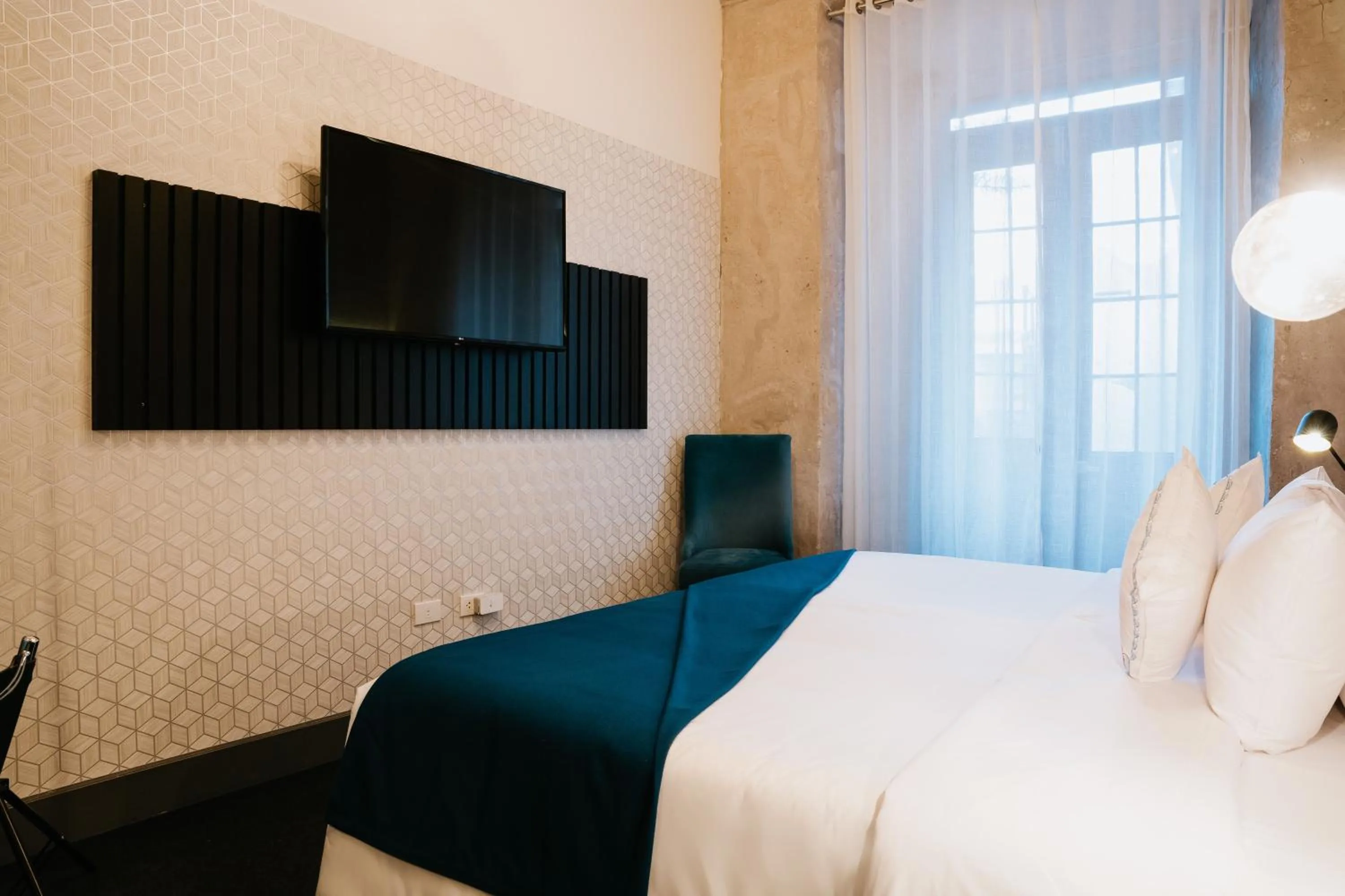 TV and multimedia in QASA Arequipa by NOMAD