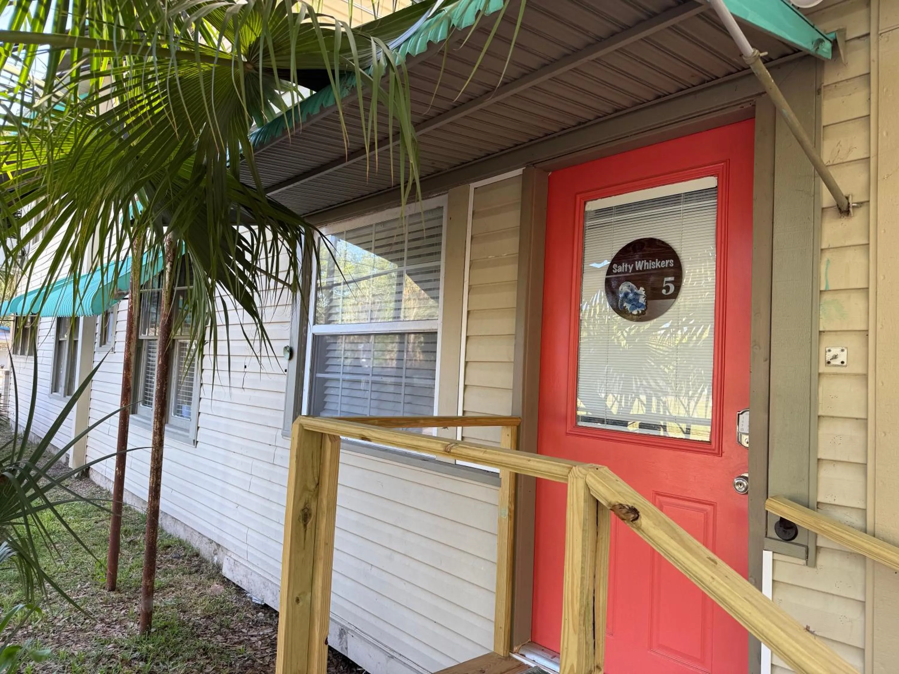 Nature Coast Inn & Cottages