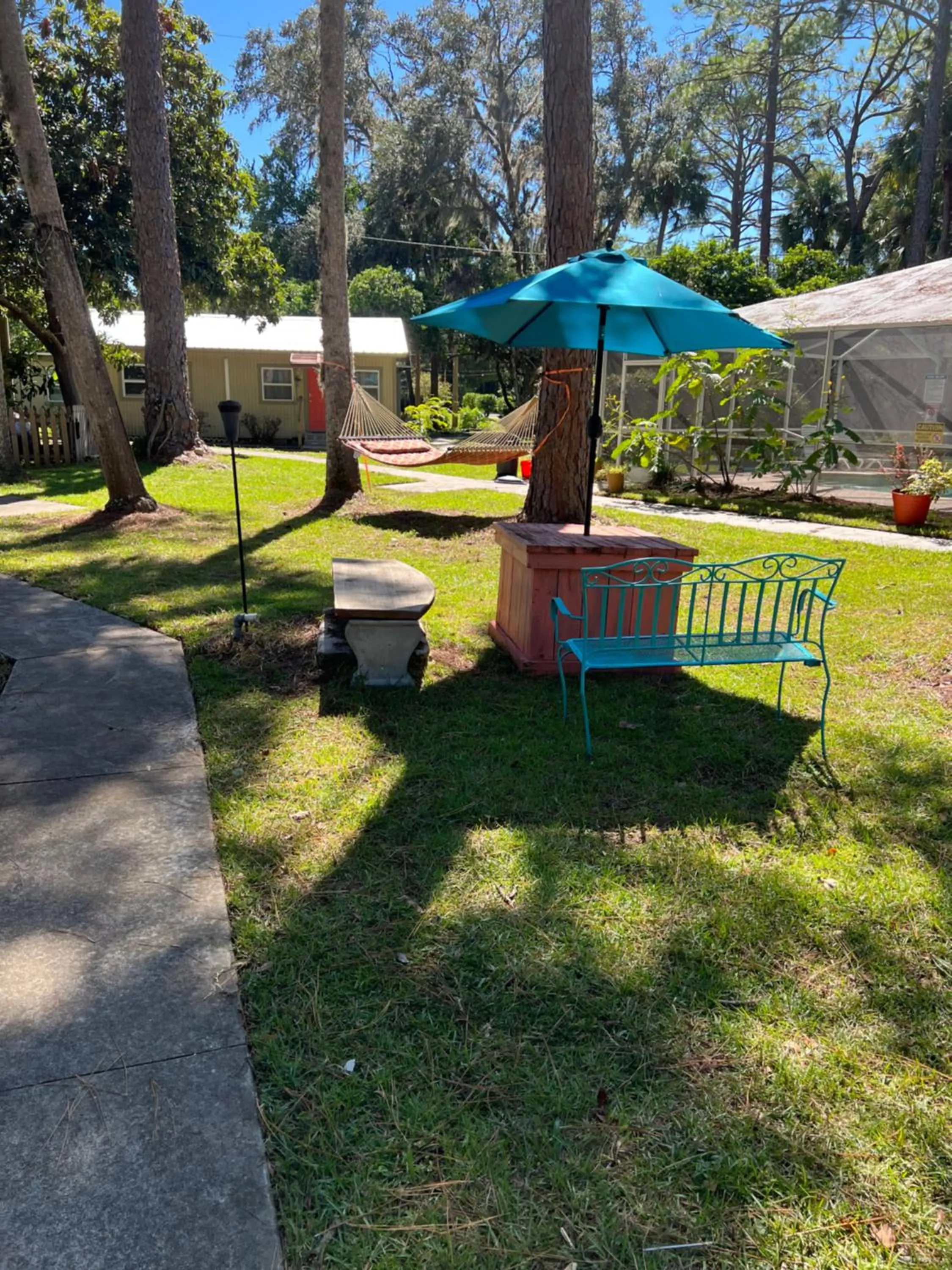 Nature Coast Inn & Cottages