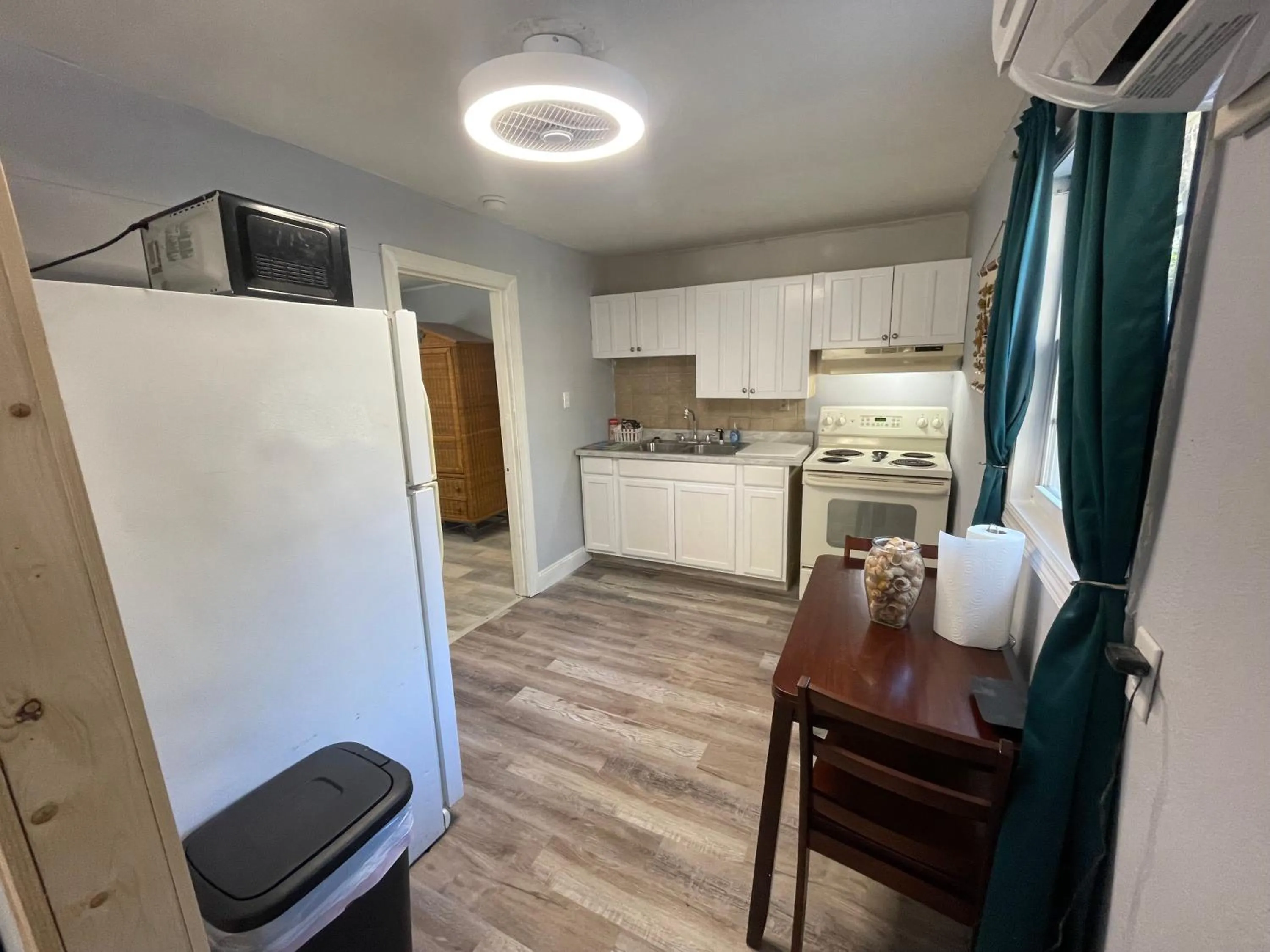 Nature Coast Inn & Cottages