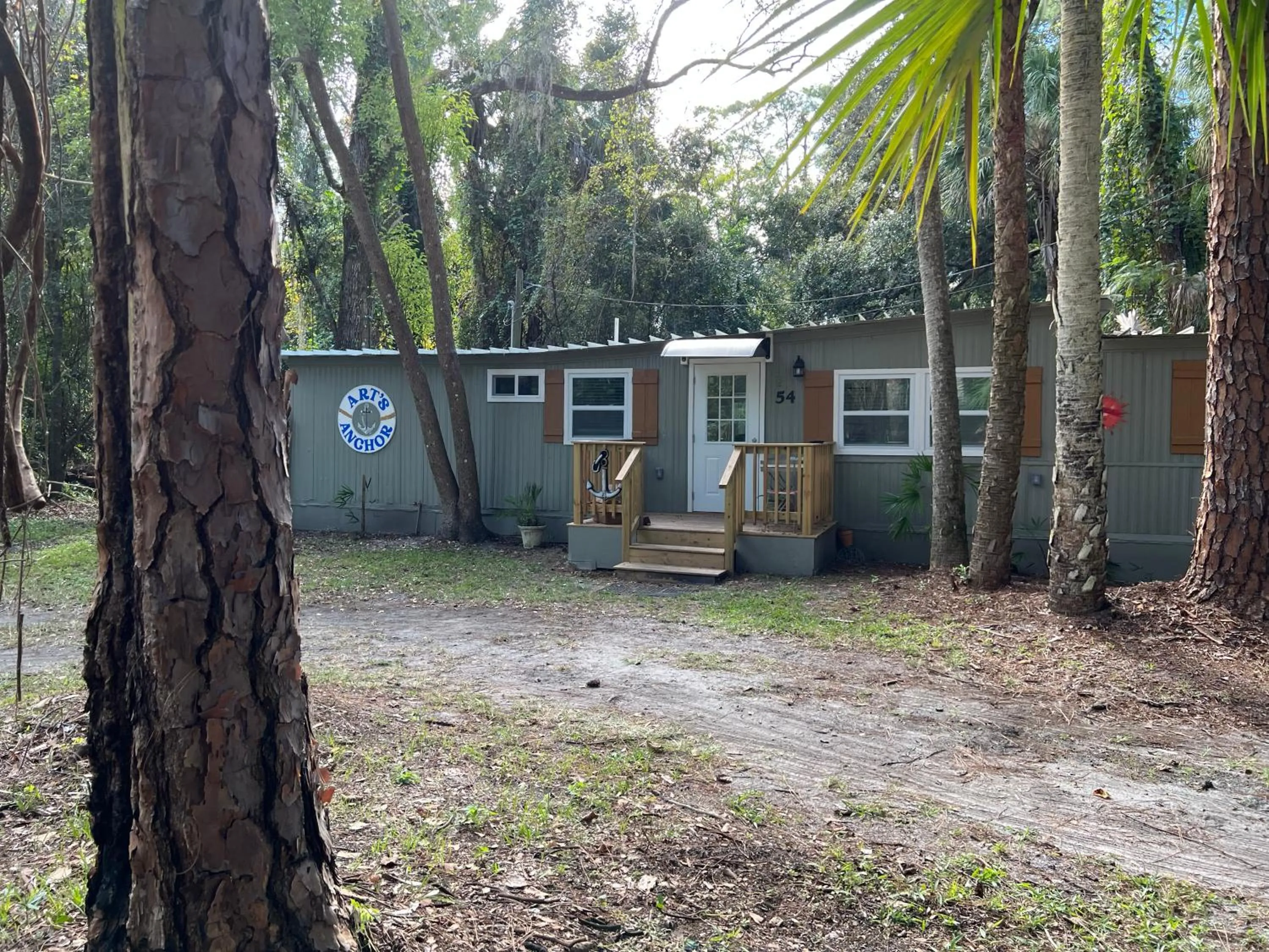 Nature Coast Inn & Cottages