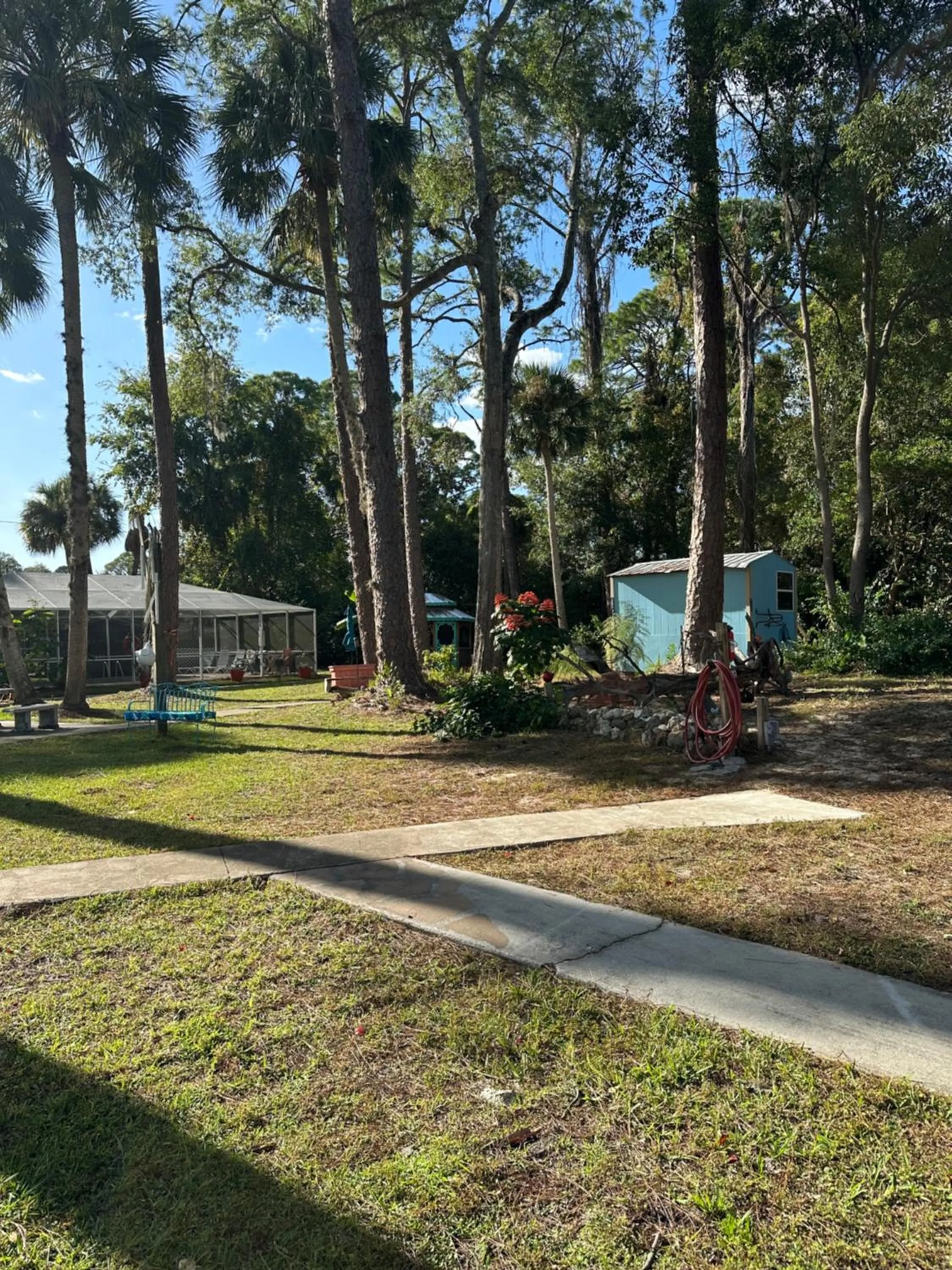 Nature Coast Inn & Cottages