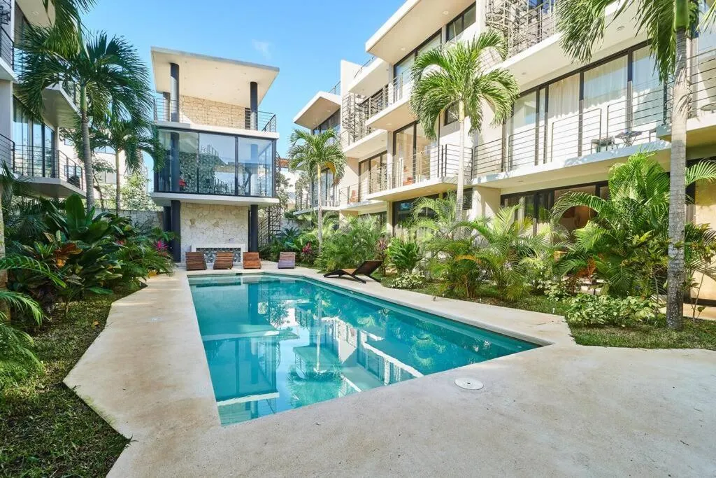 Swimming pool in Amena Condo Tulum