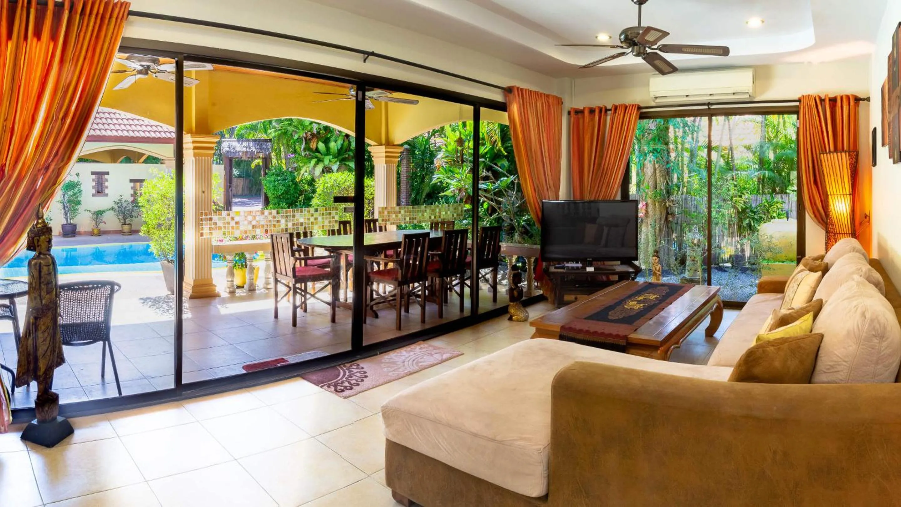TV and multimedia in Coconut Paradise Villas