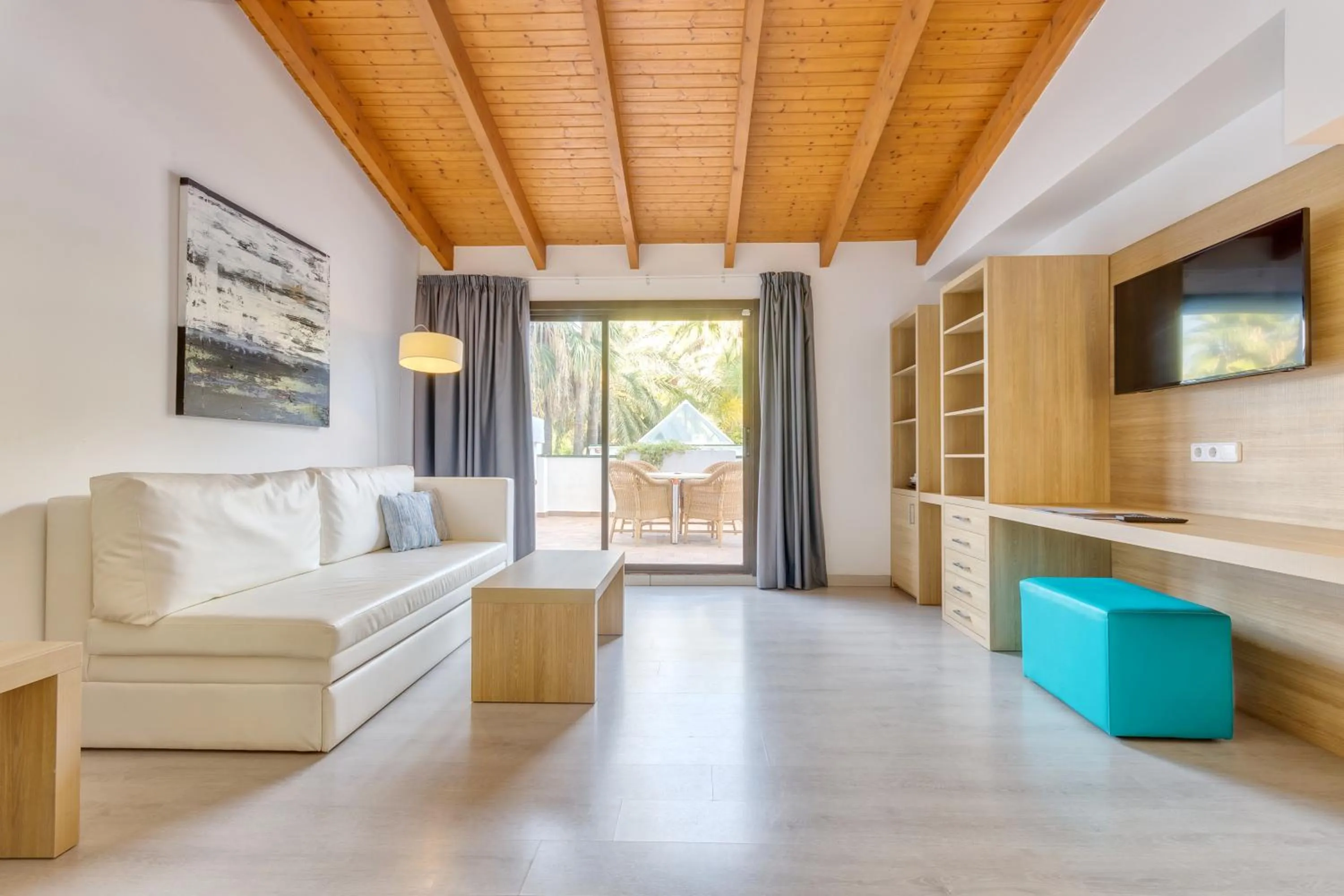 Living room in Bahía de Alcudia Hotel & Spa