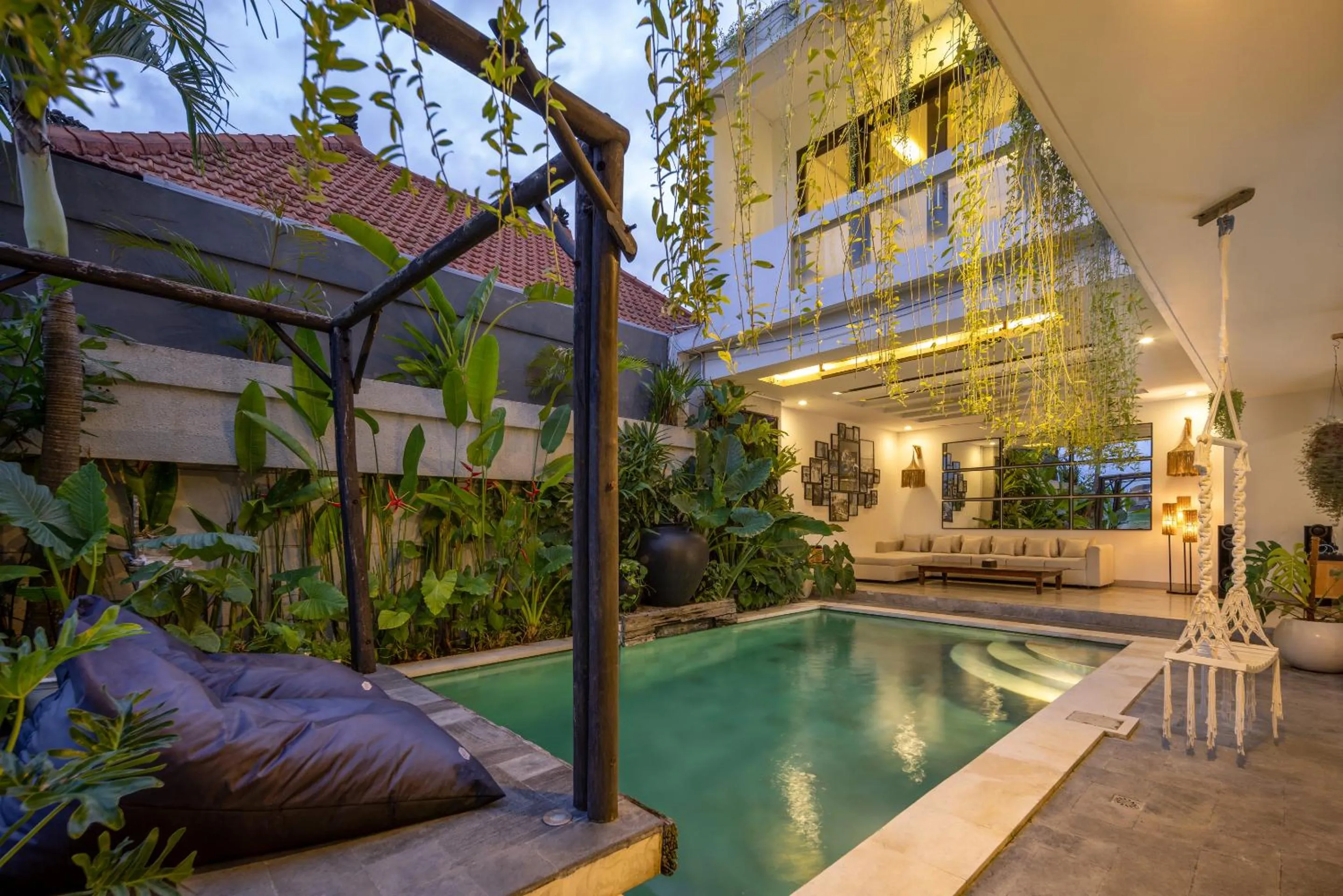 Swimming pool in Villa Manggo - Canggu