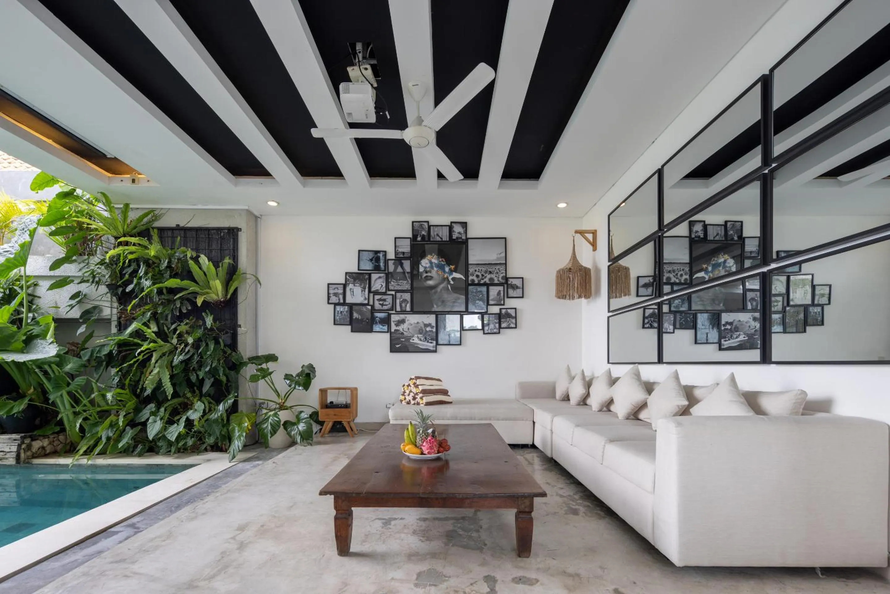 Living room in Villa Manggo - Canggu