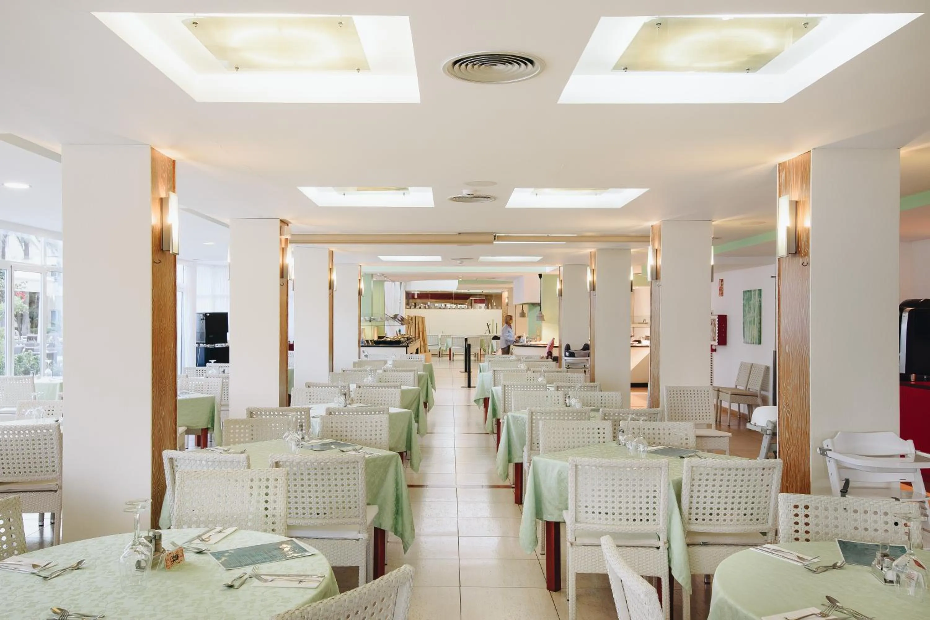 Restaurant/places to eat in Hotel Ivory Playa Sports & Spa
