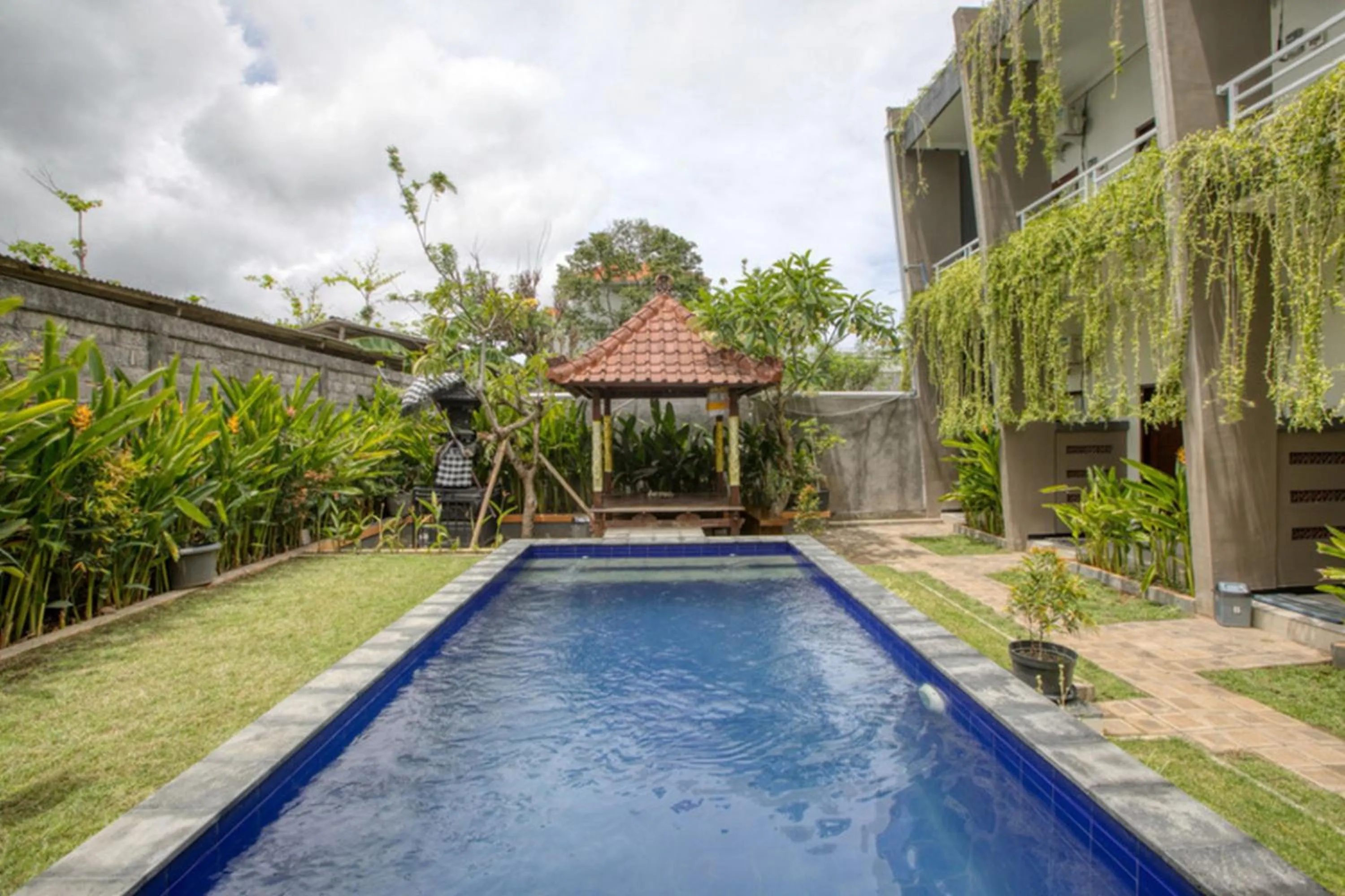 Property building in RedDoorz near Exit Toll Nusa Dua