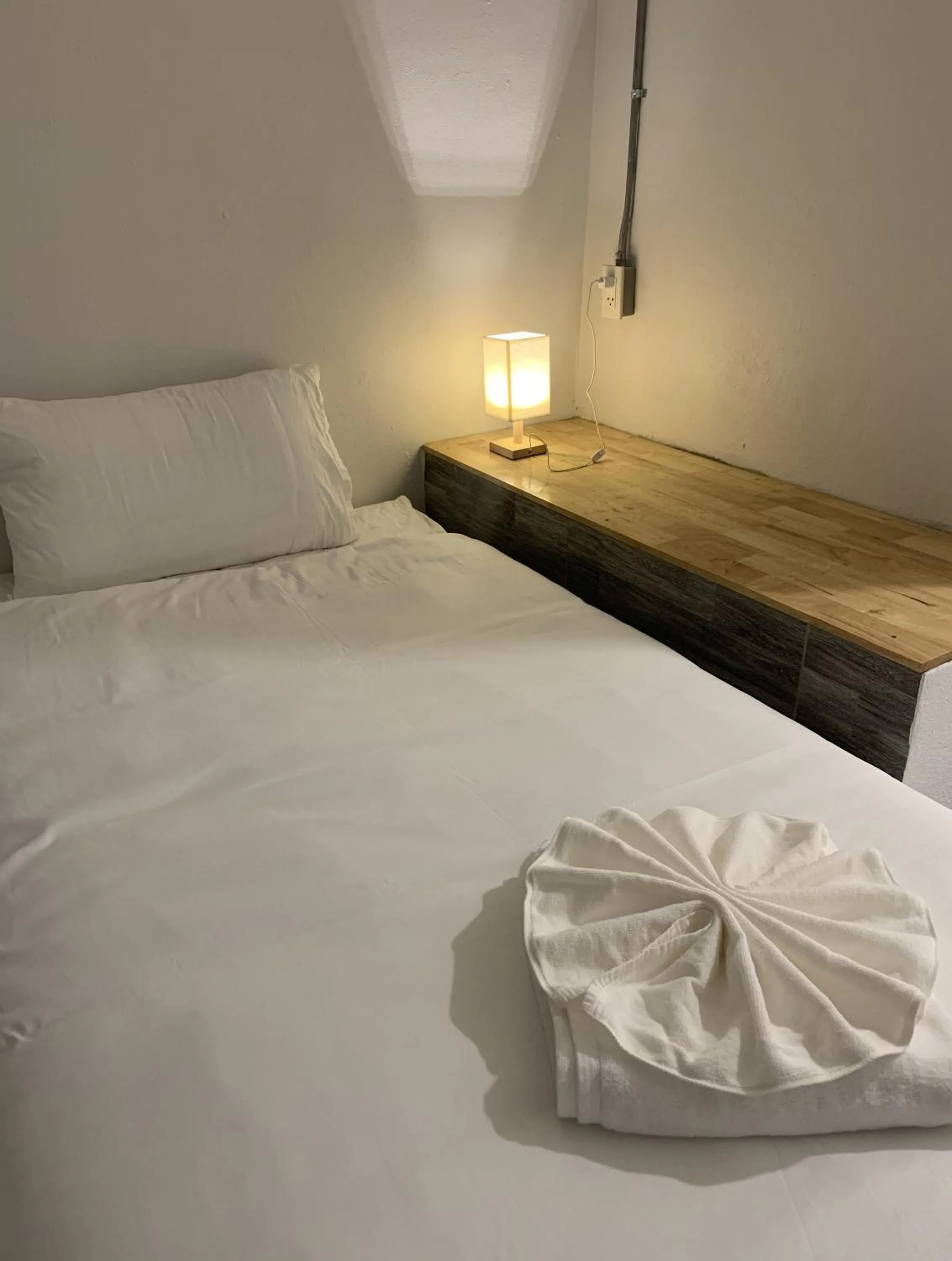 Bed in Life Hotel Rongkhun - White Temple Chiangrai