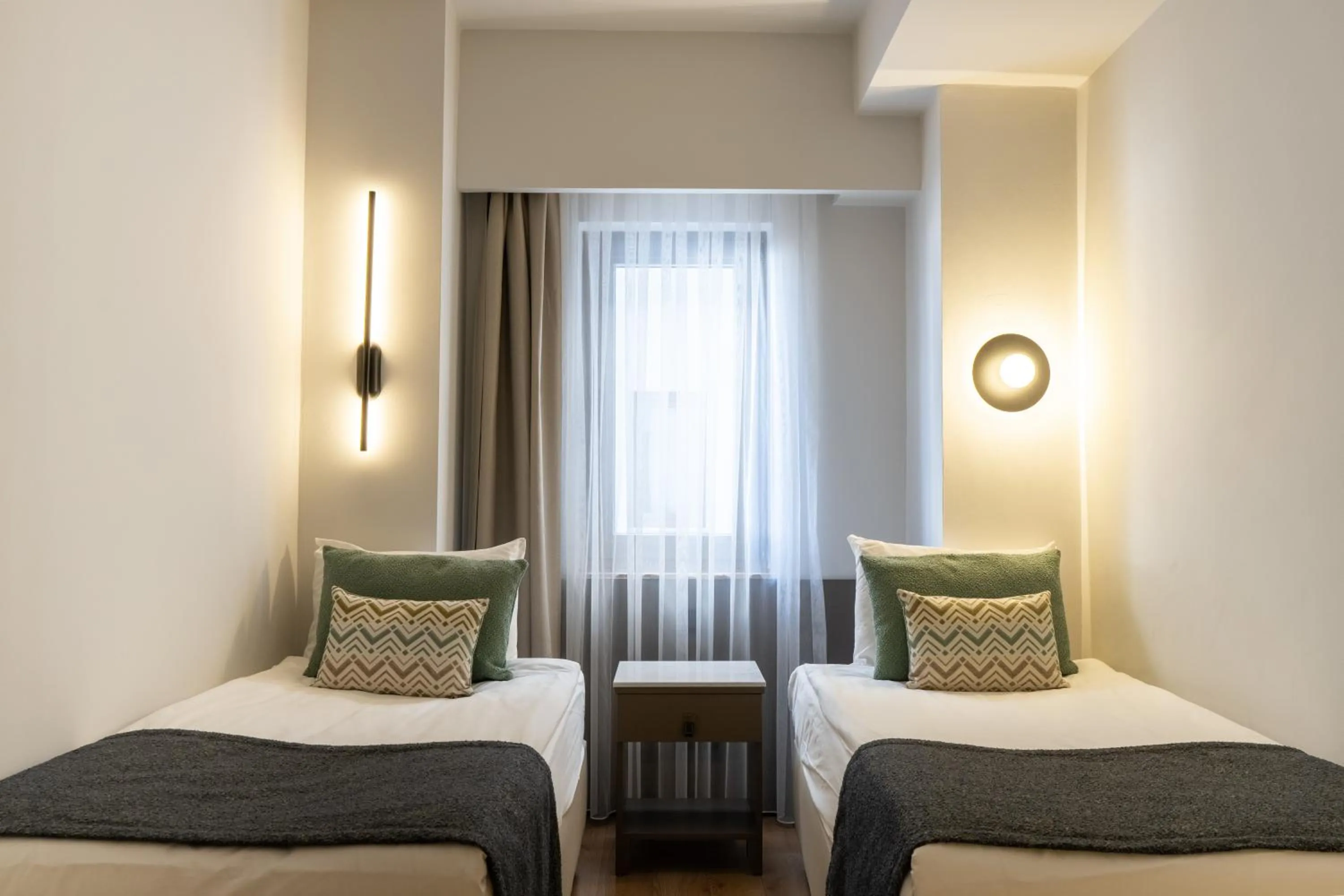 Bed in Side Breeze Hotel