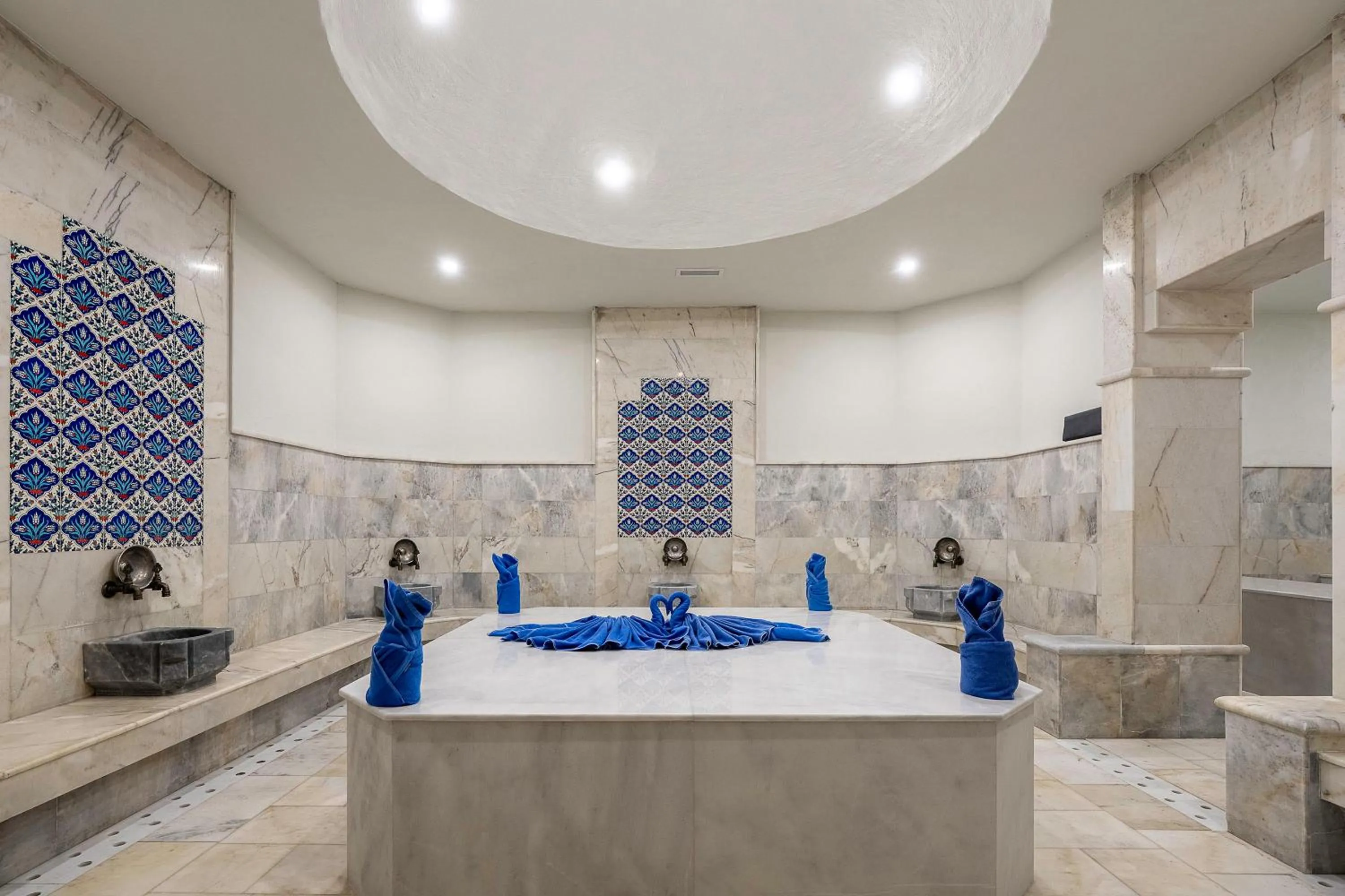 Public Bath in Side Breeze Hotel