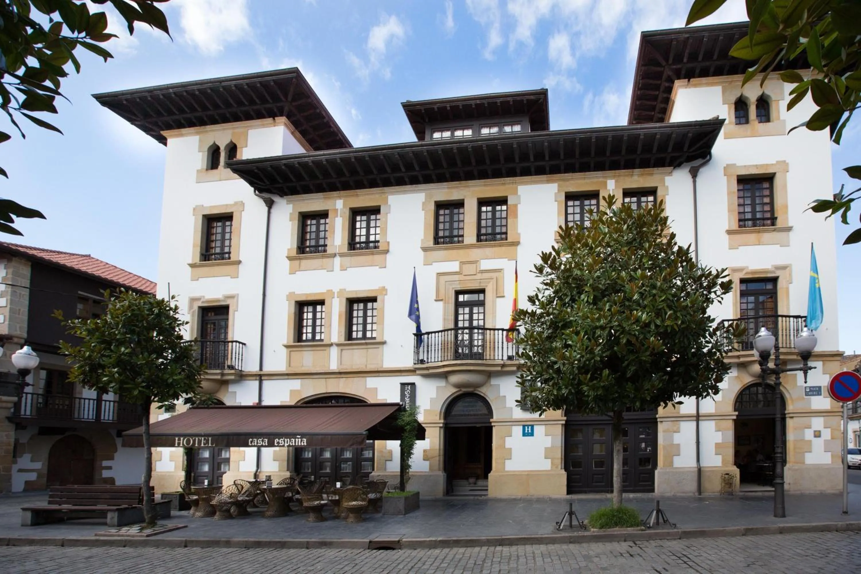 Property building in Casa España