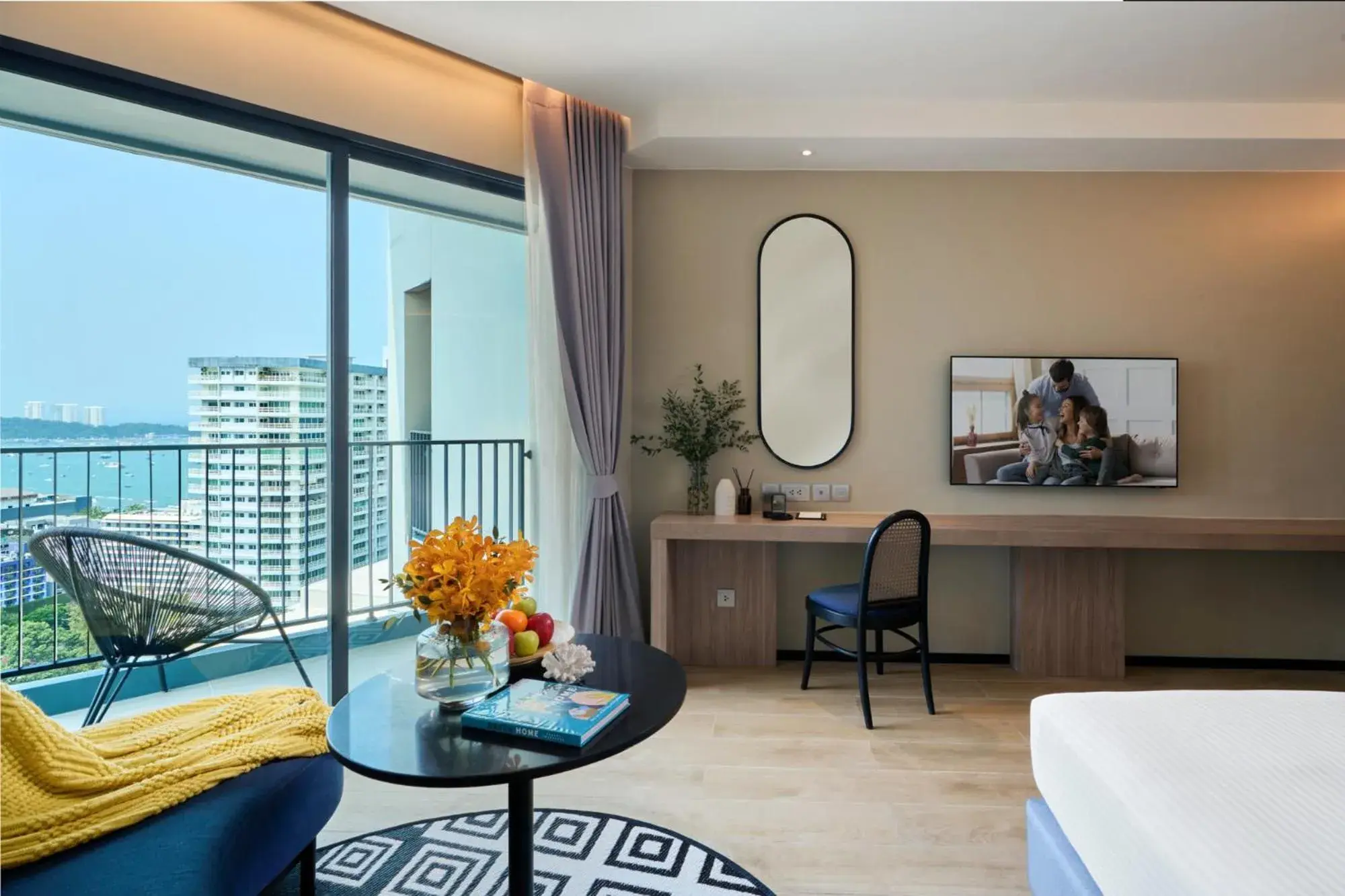 Superior King Room with Sea View in Somerset Pattaya Superior King Room with Sea View in Somerset Pattaya