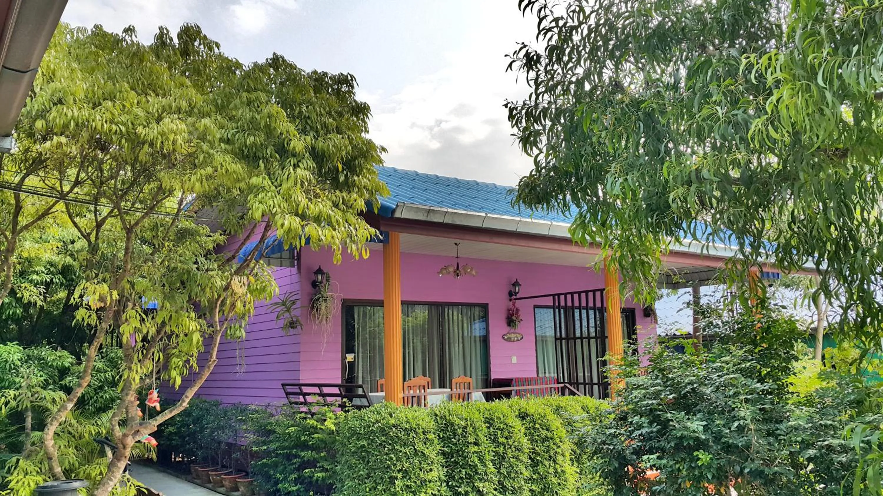 Warakorn Baansuan Amphawa