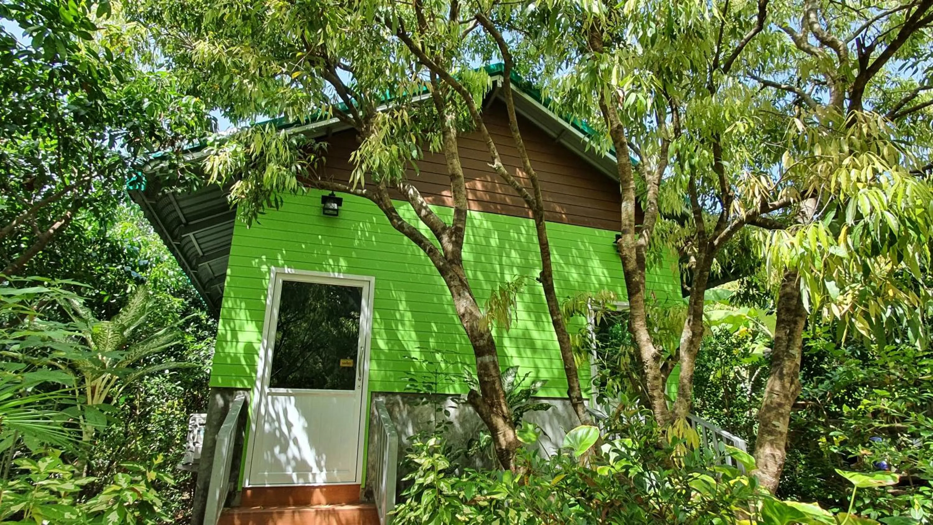 Warakorn Baansuan Amphawa