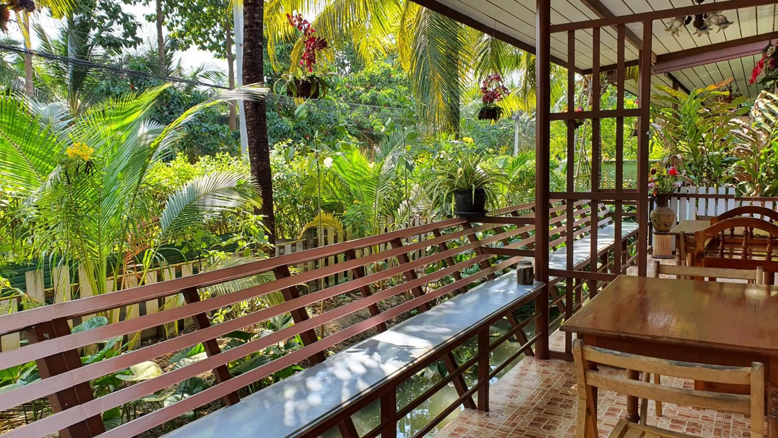 Warakorn Baansuan Amphawa