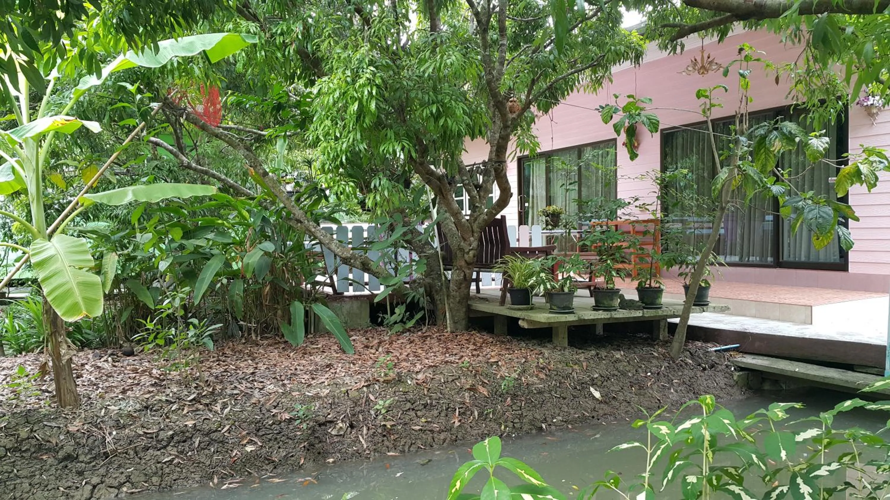 Warakorn Baansuan Amphawa