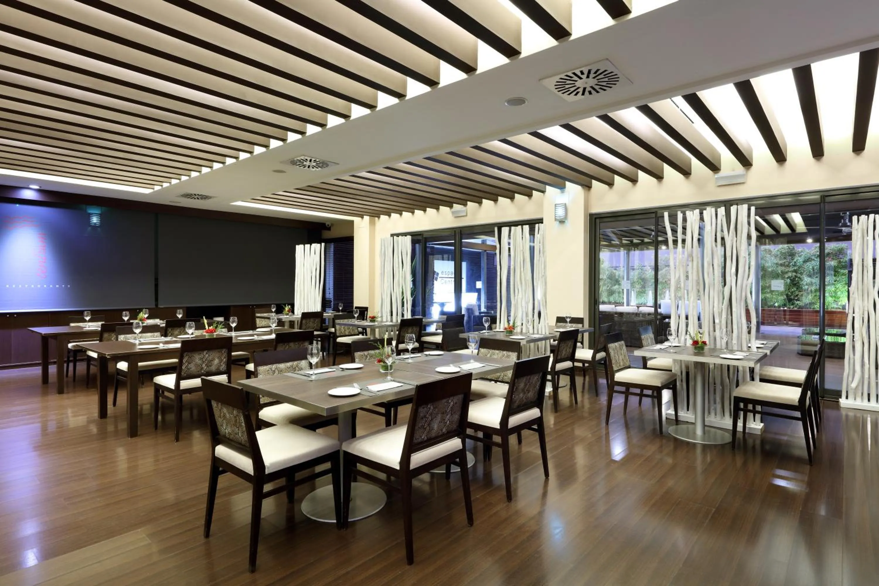 Restaurant/places to eat in Eurostars Centrum Alicante