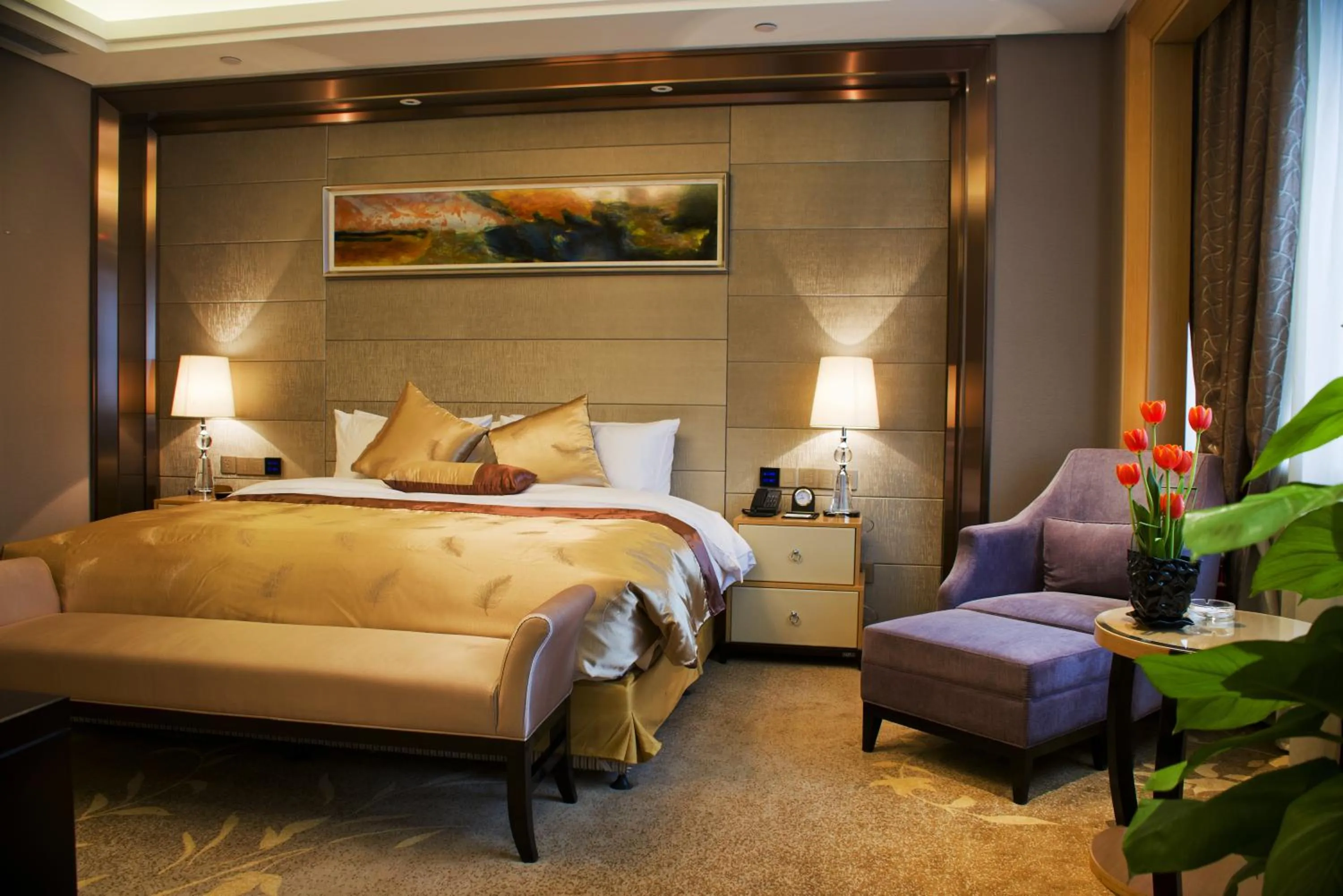 Photo of the whole room, Bed in Yangzhong Firth Jinling Grand Hotel