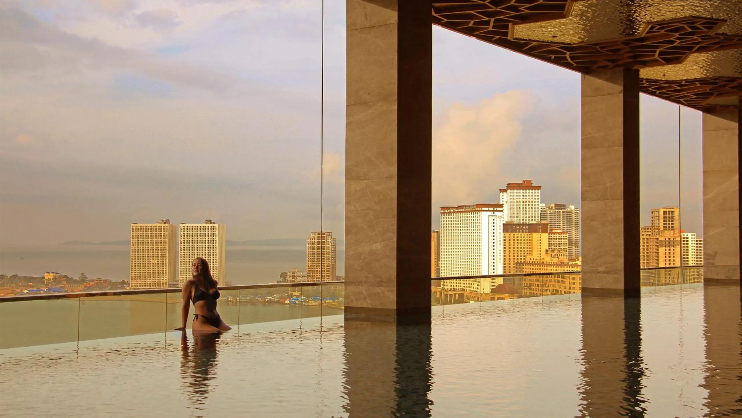 Swimming pool in Won Majestic Hotel Cambodia