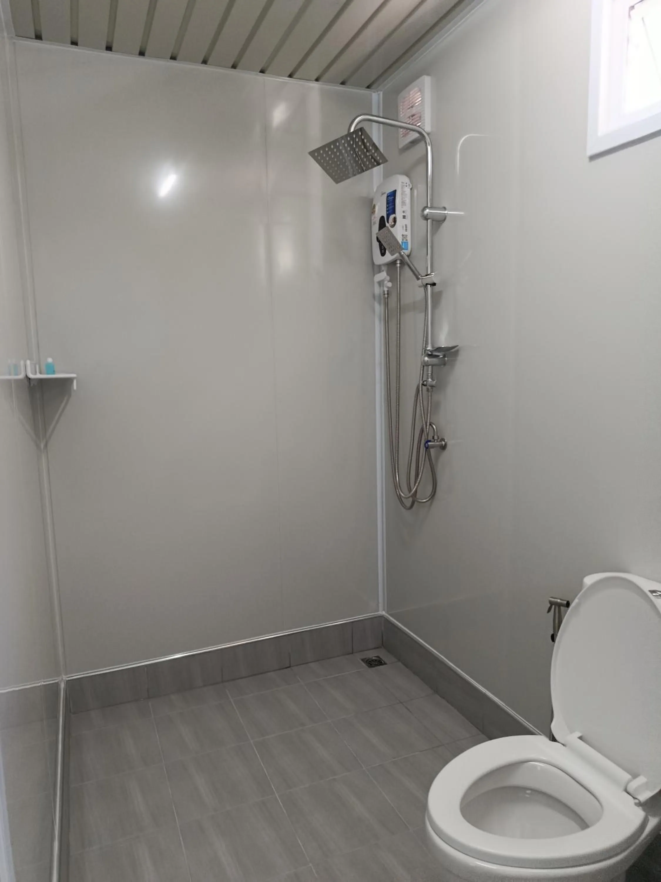 Shower in Khao Sok Palm Garden Resort