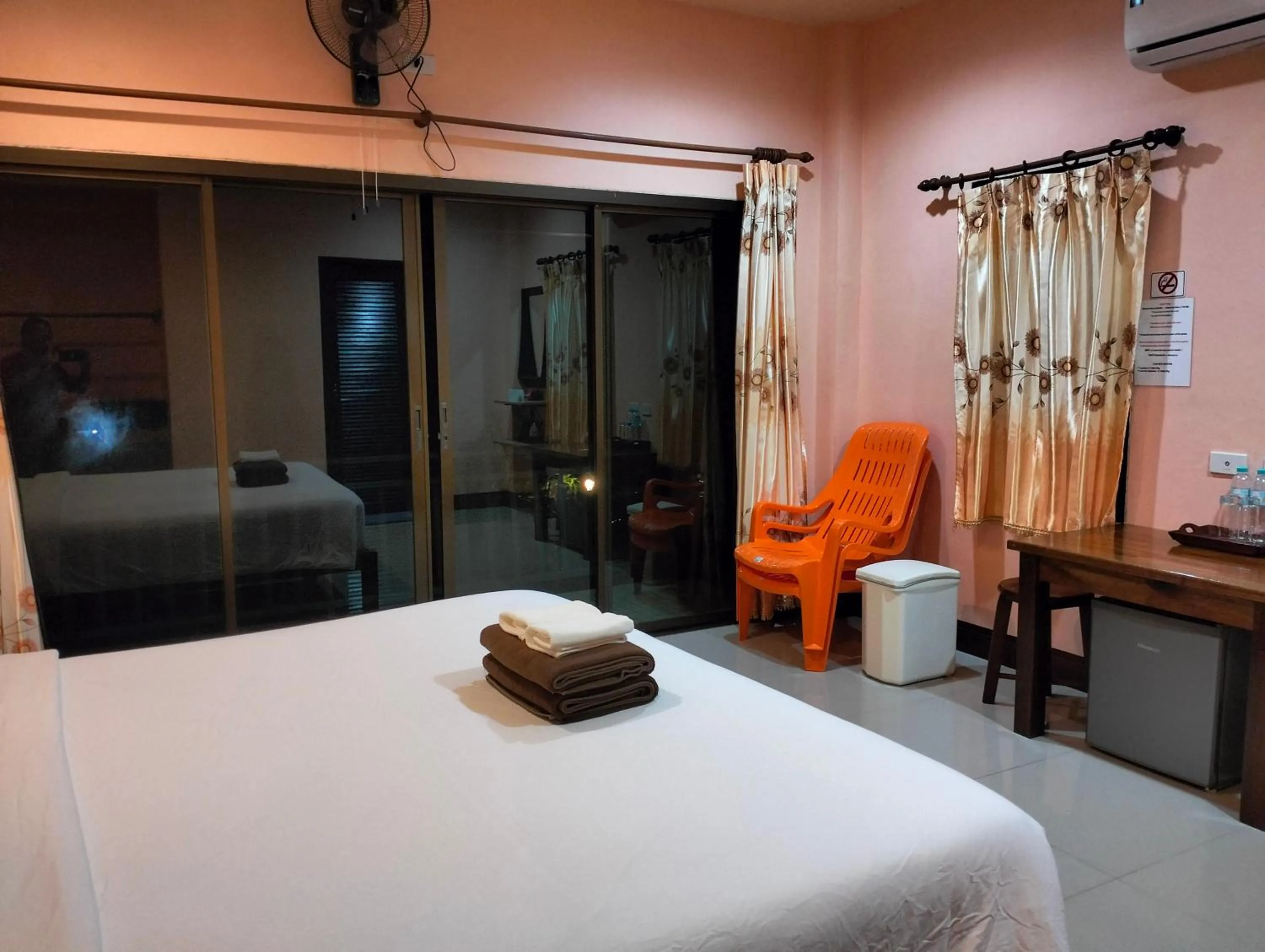 Bed in Khao Sok Palm Garden Resort