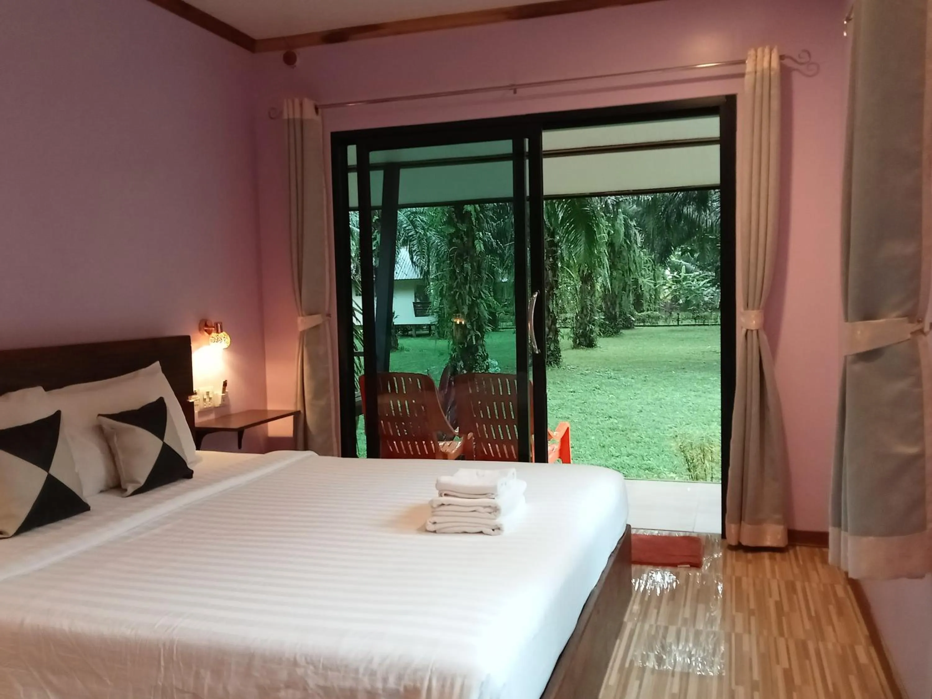 Bedroom, Bed in Khao Sok Palm Garden Resort