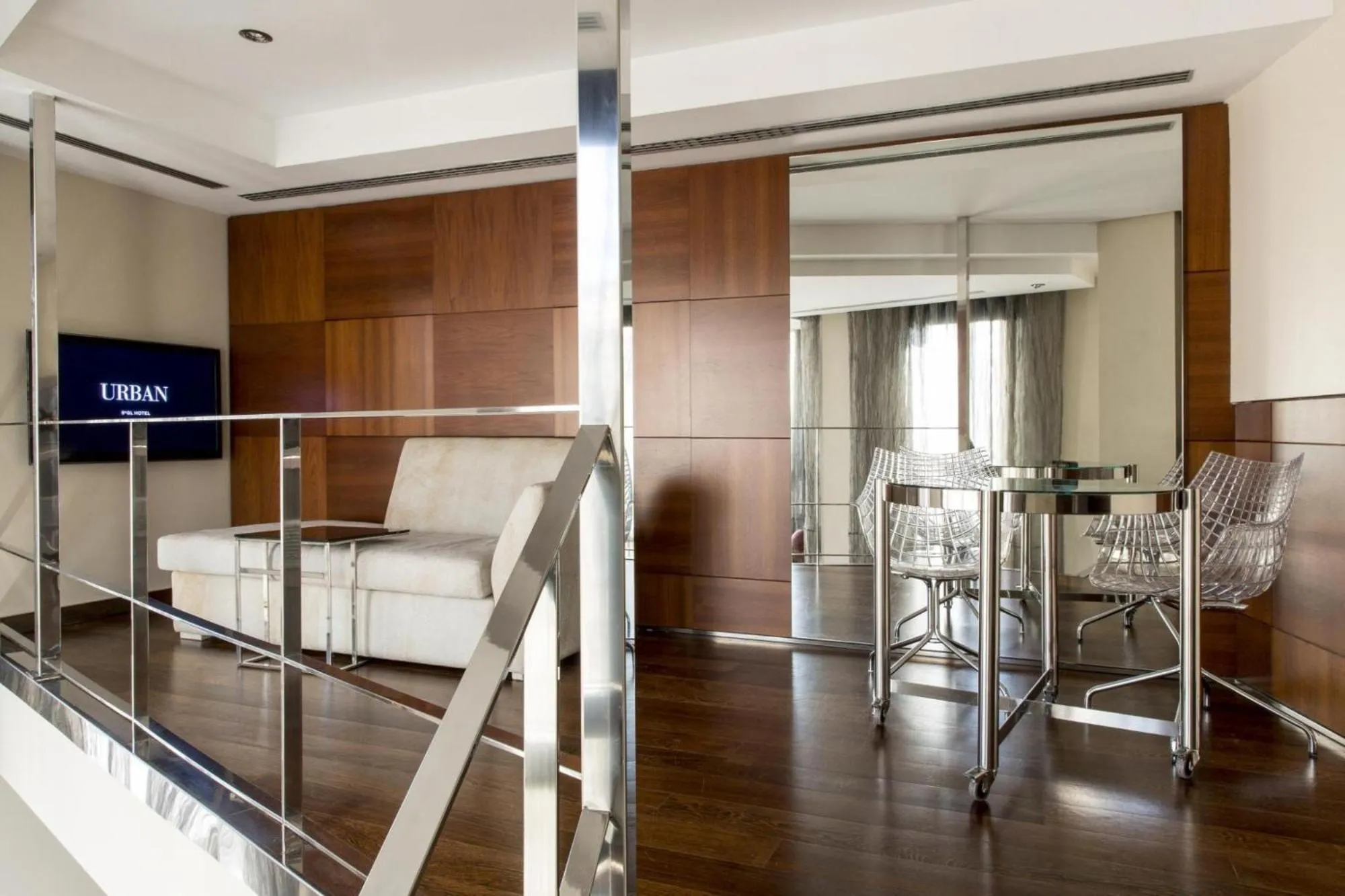 TV and multimedia in Hotel Urban, a Small Luxury Hotel of the World