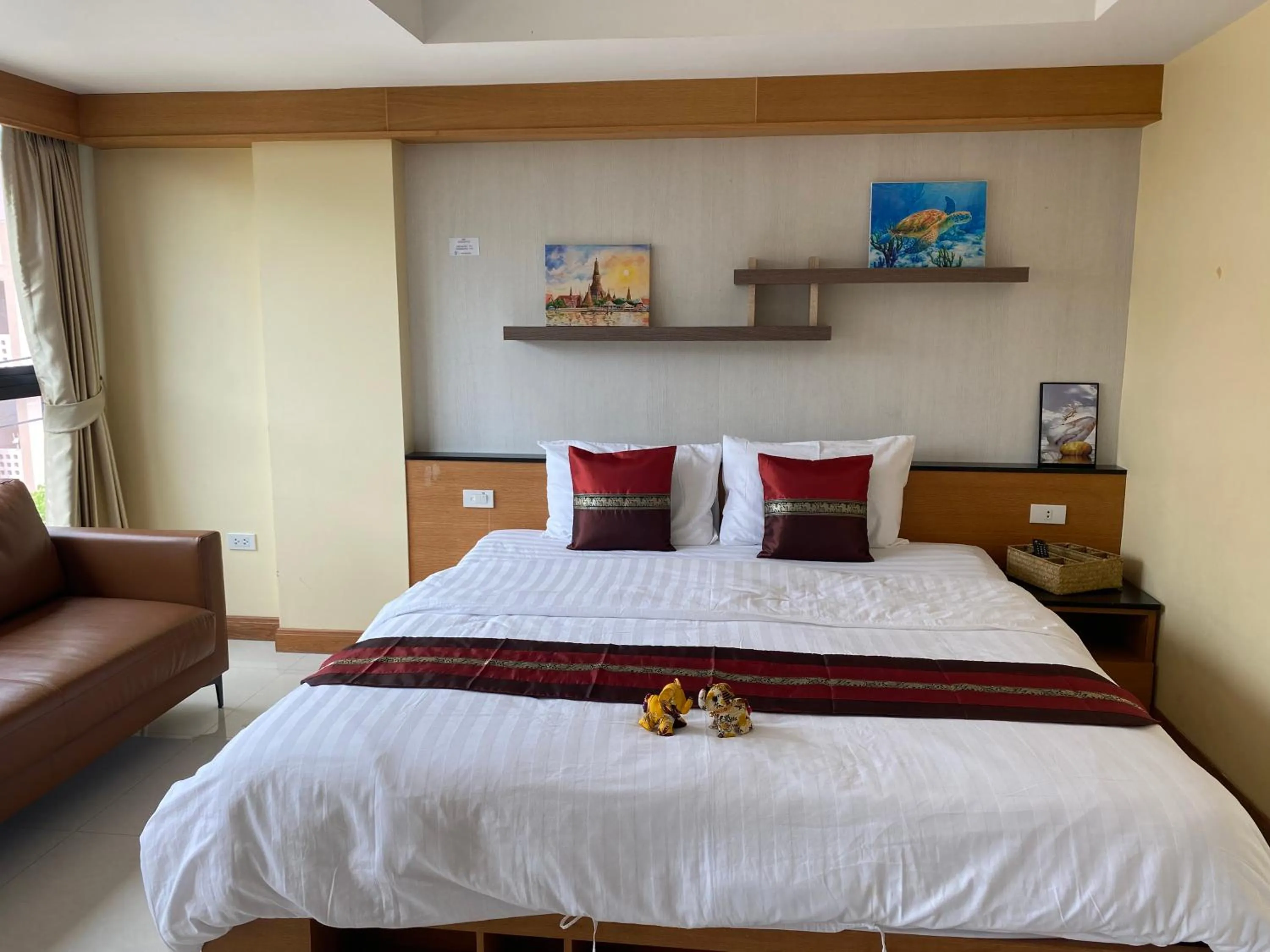 Bed in L18 residence แอลสิบแปด เรสซิเดนซ์
