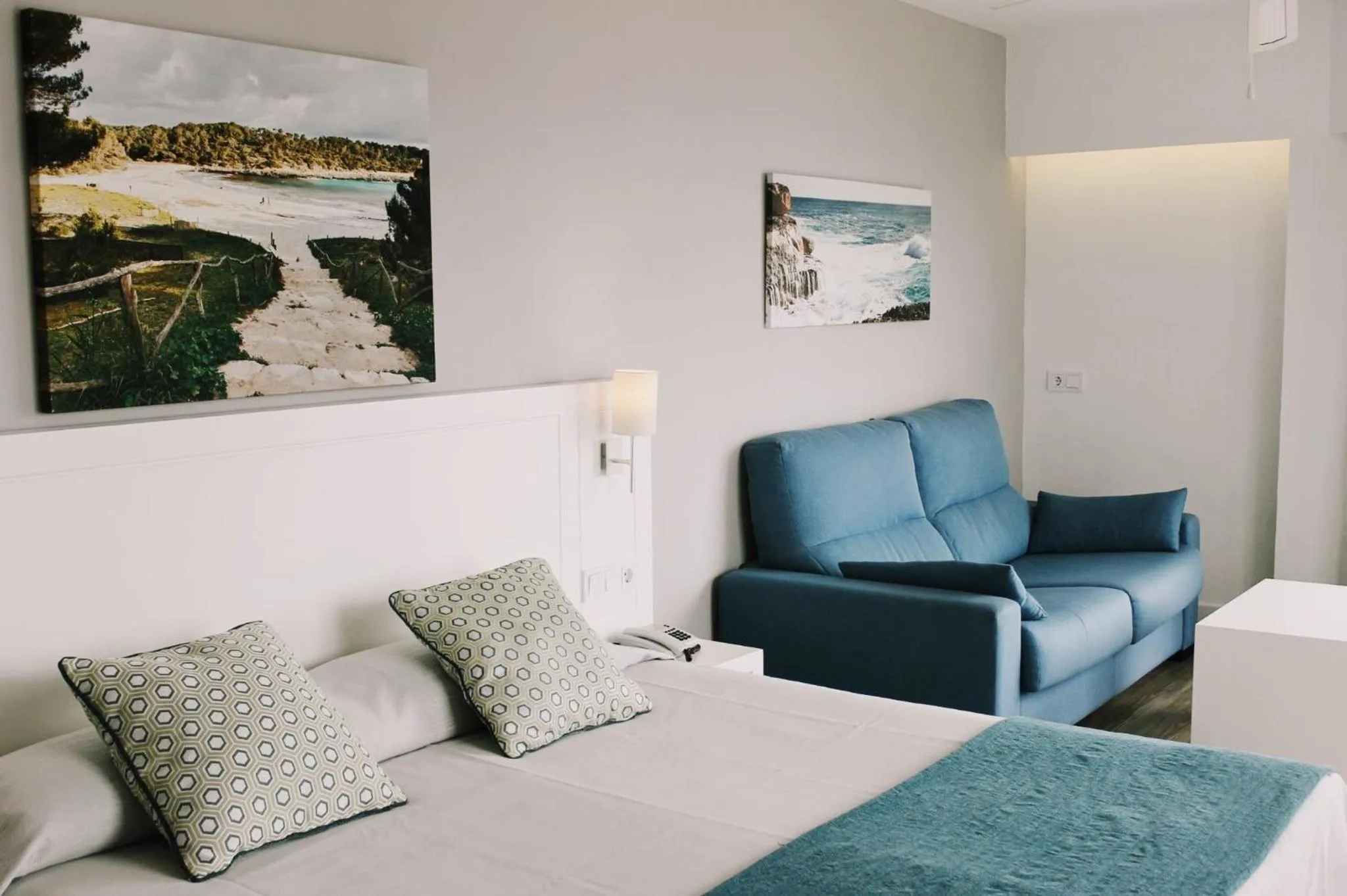 Bedroom in Hotel Pinos Playa