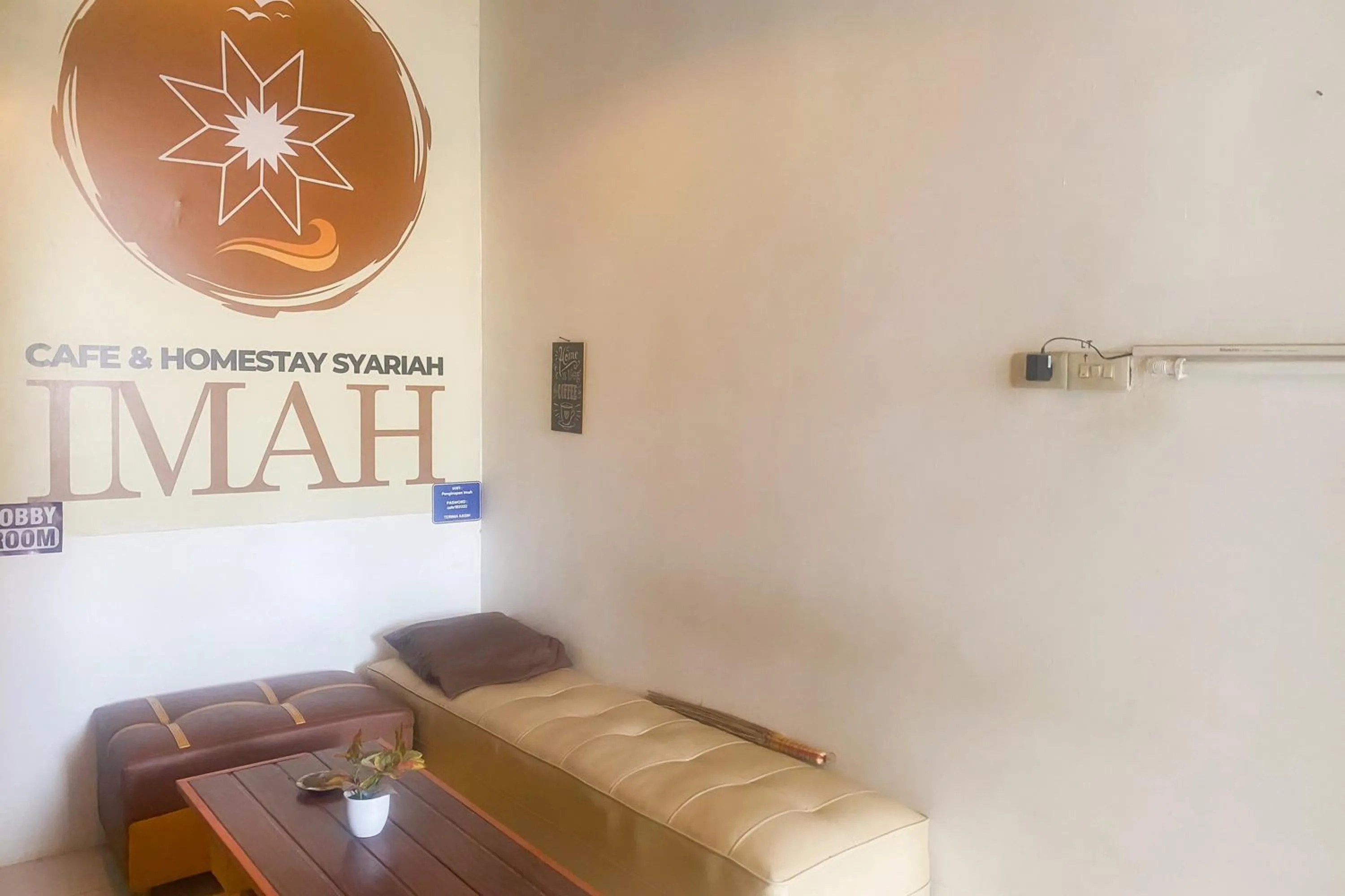 Seating area in RedDoorz at Syariah Imah 2 Lampung