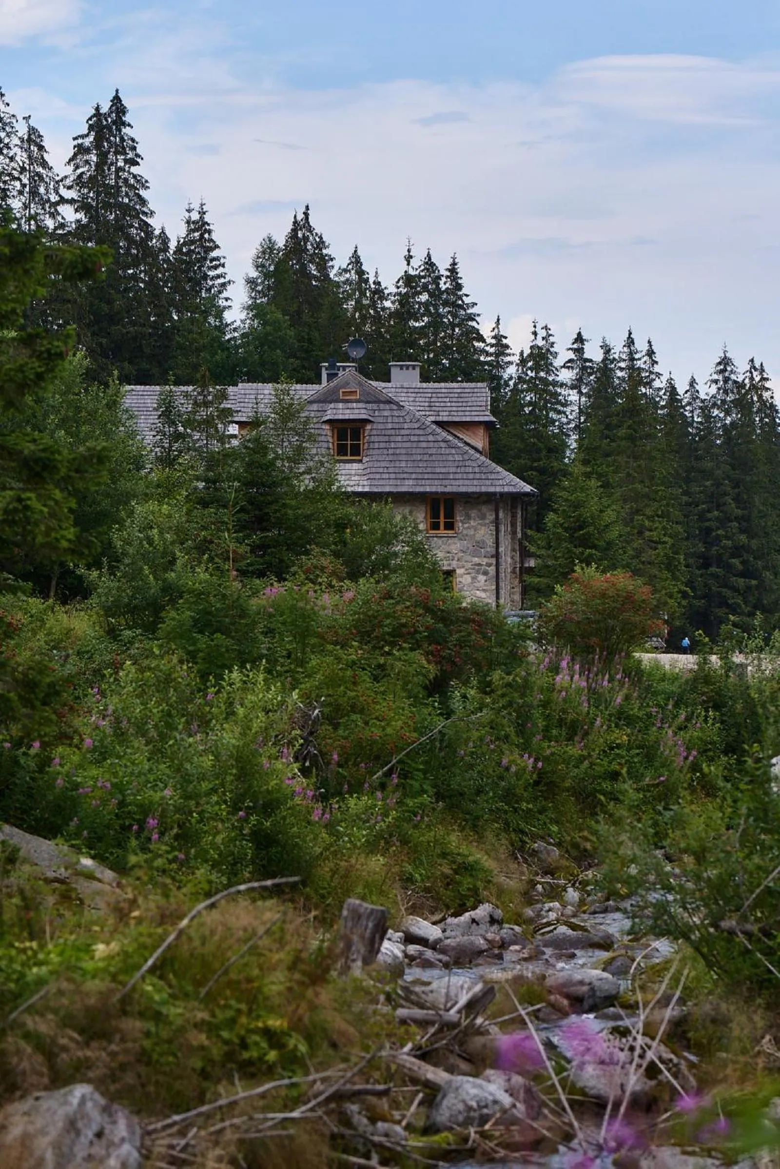 Property building in EnHotel