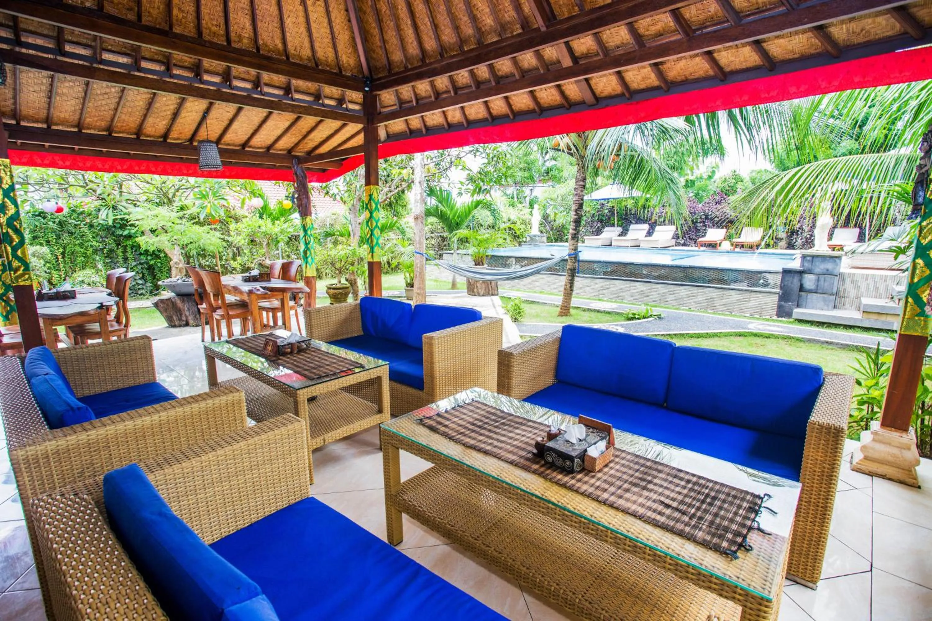 Restaurant/places to eat in Taos House Lembongan By DeWizZ Management
