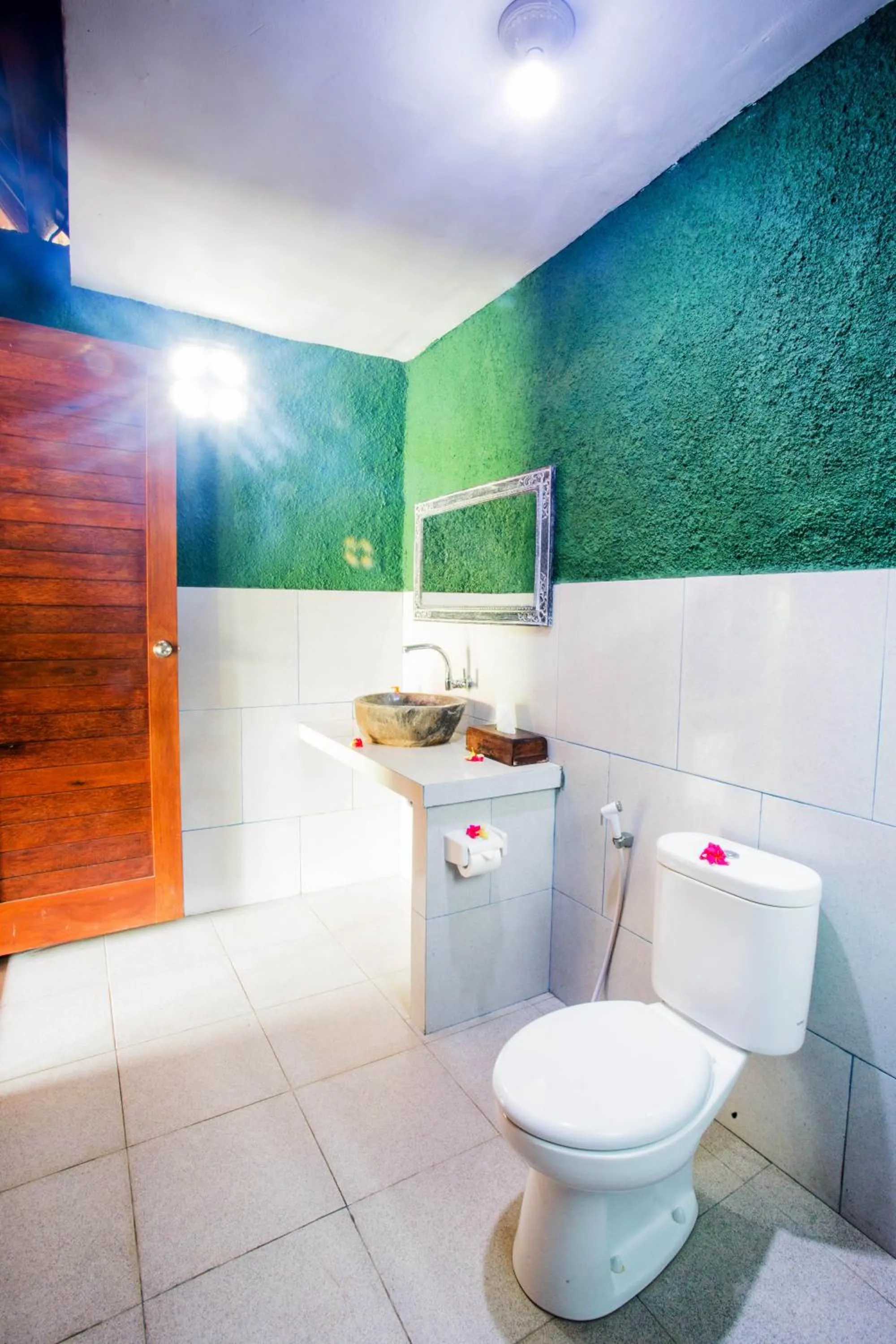 Bathroom in Taos House Lembongan By DeWizZ Management