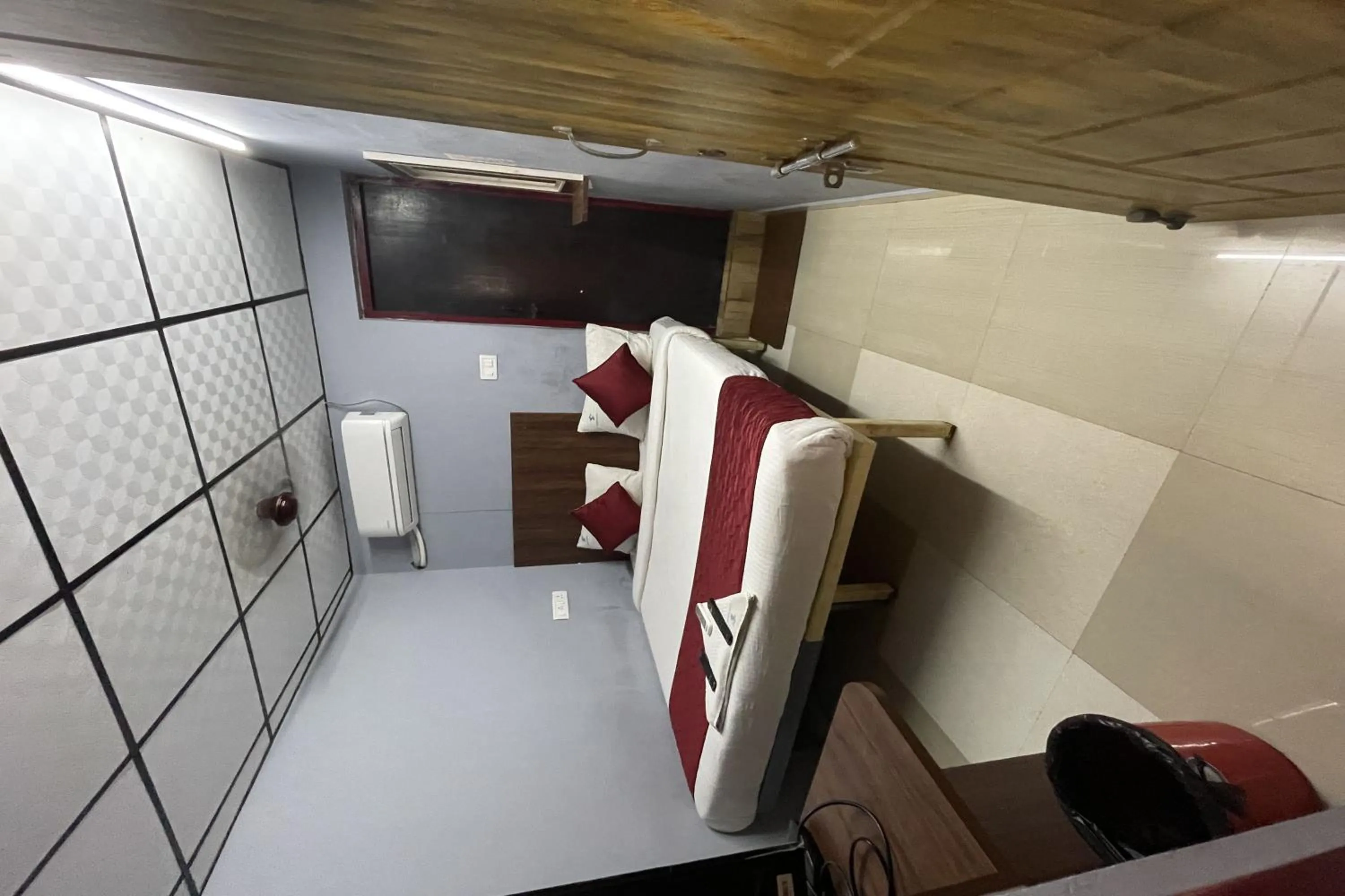 wardrobe in Skyry Hotel Iyyapanthangal