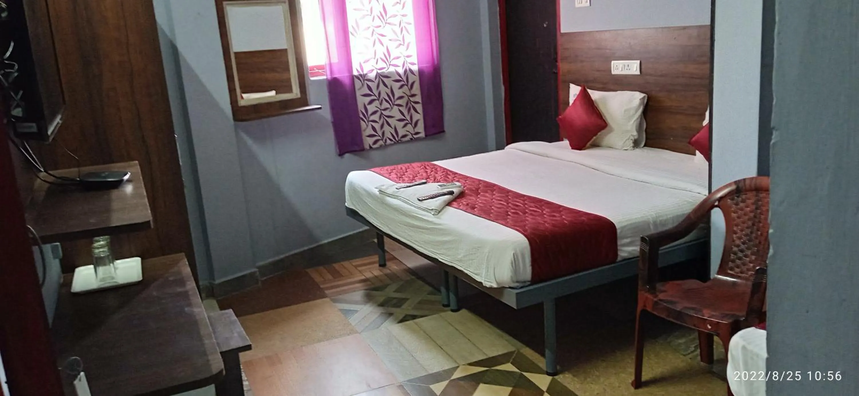 Bedroom in Skyry Hotel Iyyapanthangal